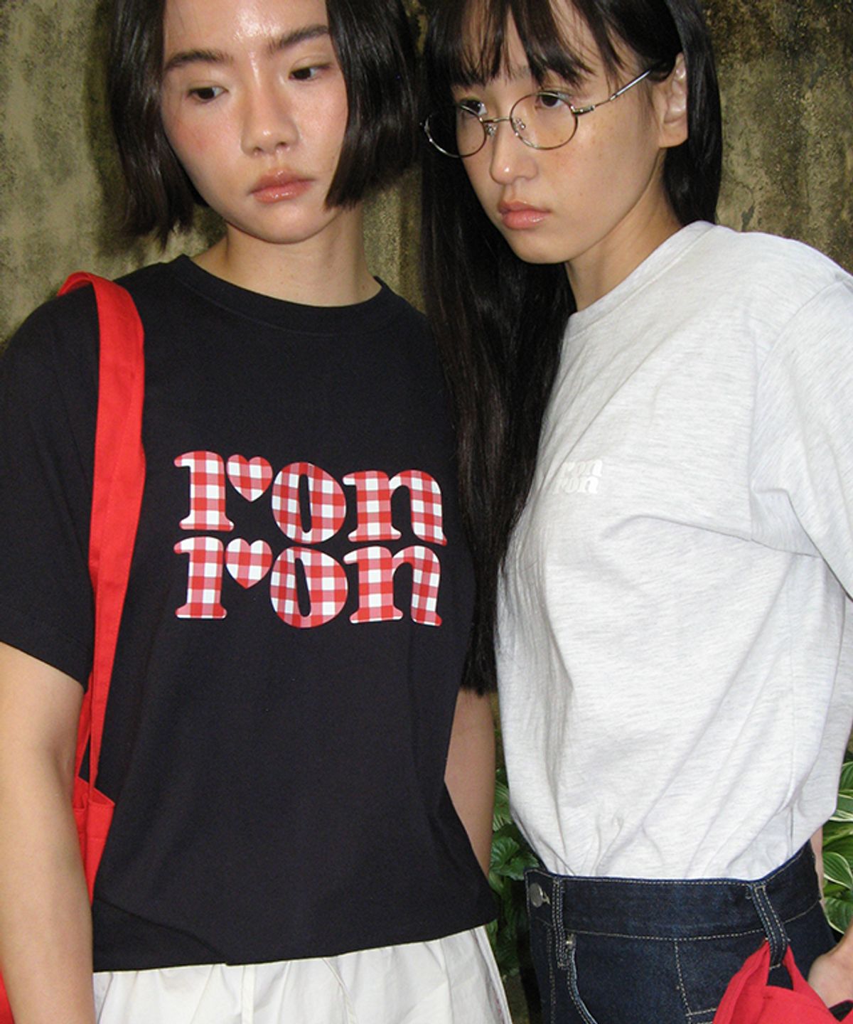 론론(RONRON) PATTERN LOGO BASIC FIT T SHIRT NAVY