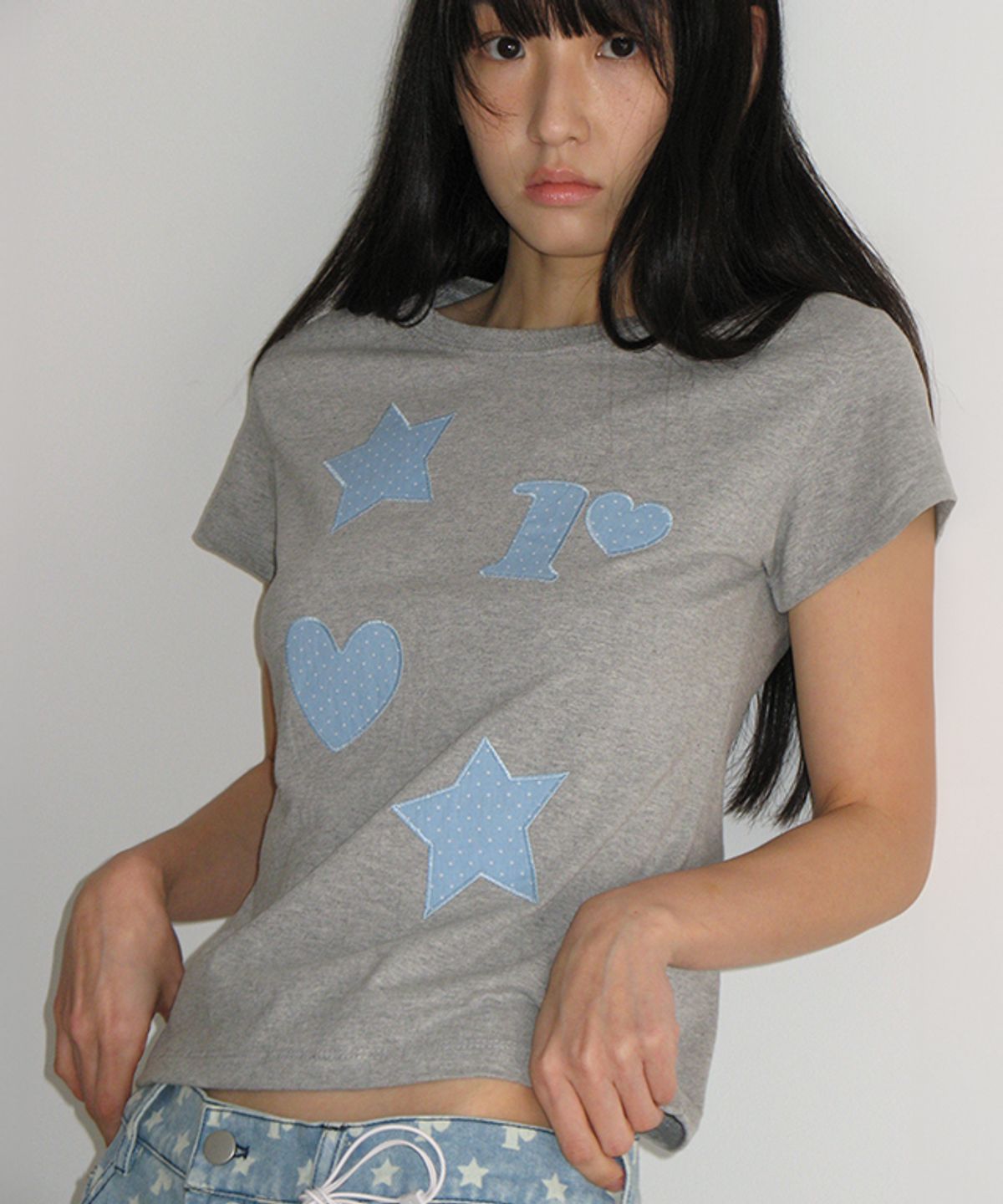 론론(RONRON) FIGURE SHAPE APPLIQUE T SHIRT GREY