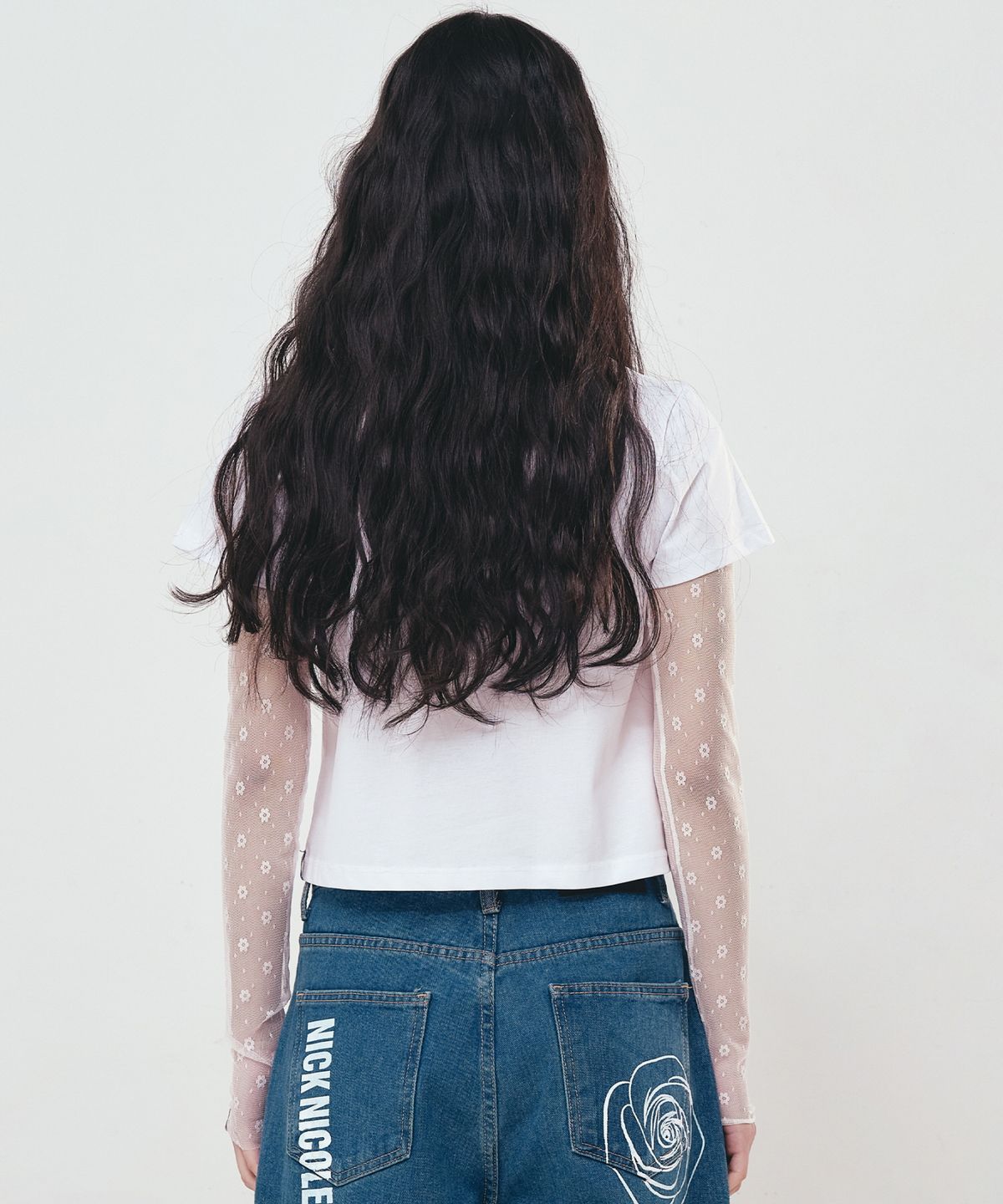 닉앤니콜(NICK&NICOLE) ROSE SIGNATURE CROP TOP_WHITE GREEN