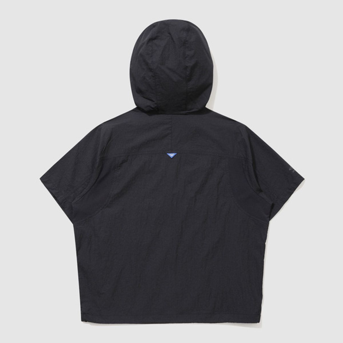 엄브로(UMBRO) 라이트브리즈 쿨링 반팔 후드 아노락 블랙(UQ223CWT66)