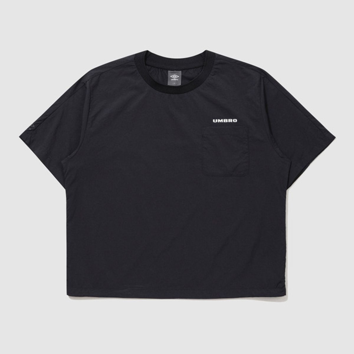 엄브로(UMBRO) 라이트브리즈 쿨링 반팔 피스테 블랙(UQ223CWT67)