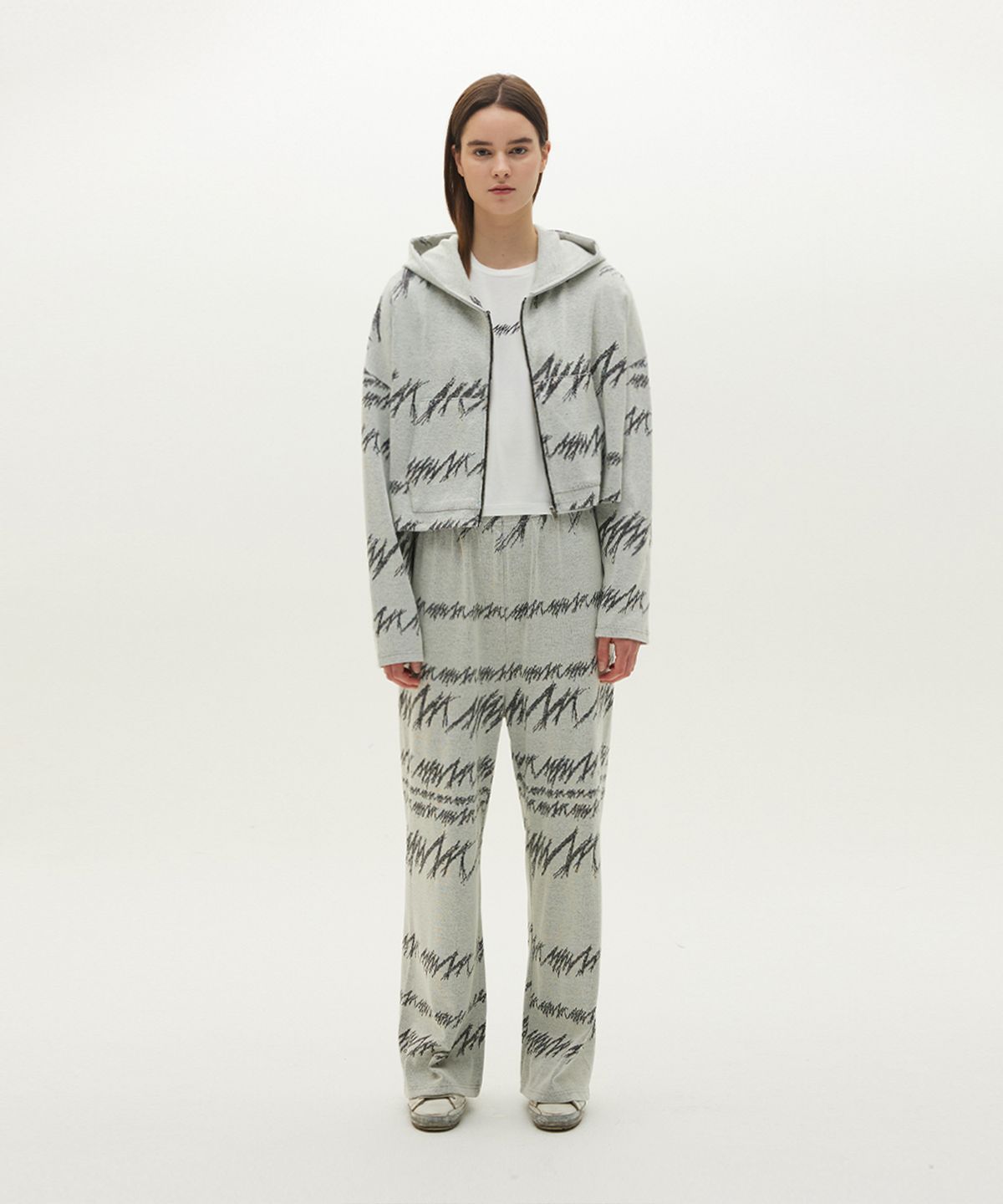 므아므(MMAM) Logo knit crop zip-up