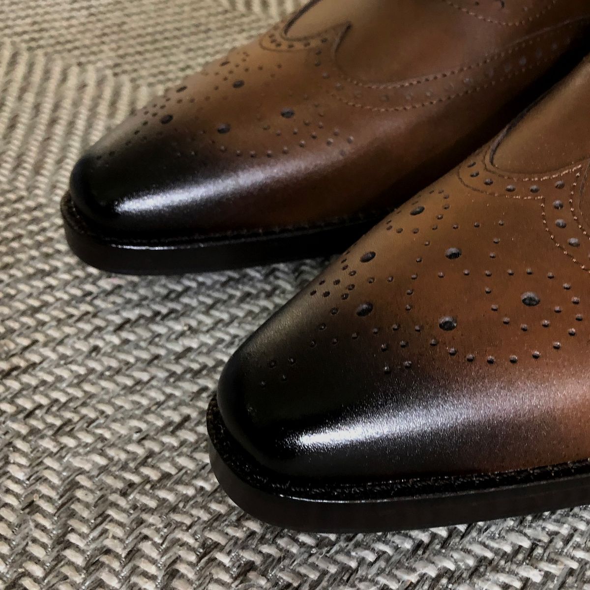 조앤슈(JOENSHOE) 헤리티지 윙팁 브로깅 옥스퍼드 스테인브라운