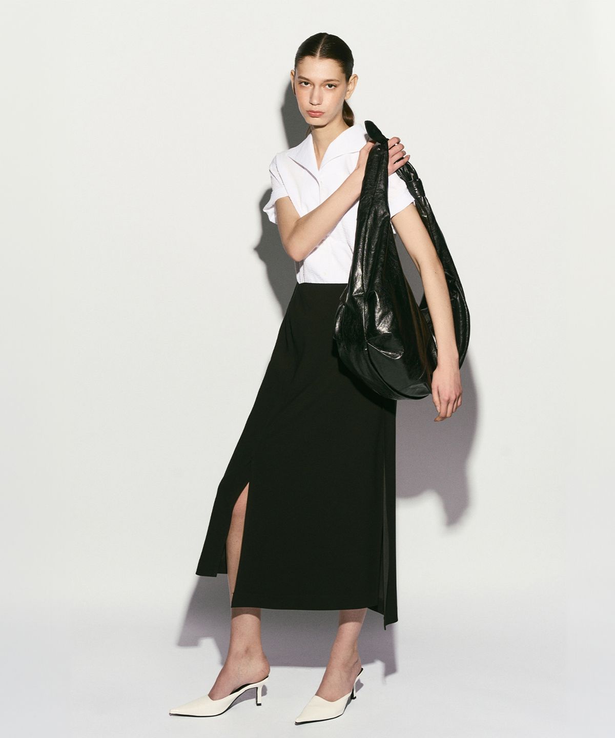 리이(RE RHEE) SLOUCHY HOBO BAG BLACK