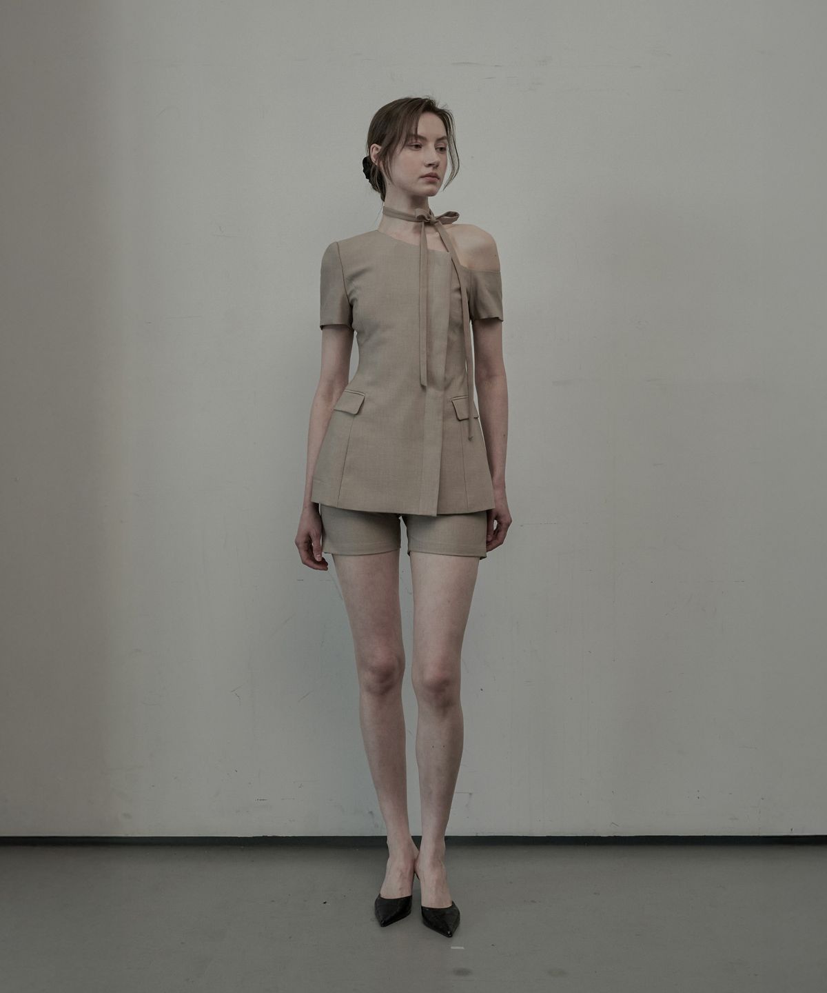 마우솔레움(MAU SOLEUM) Emma Suit Shorts - Beige
