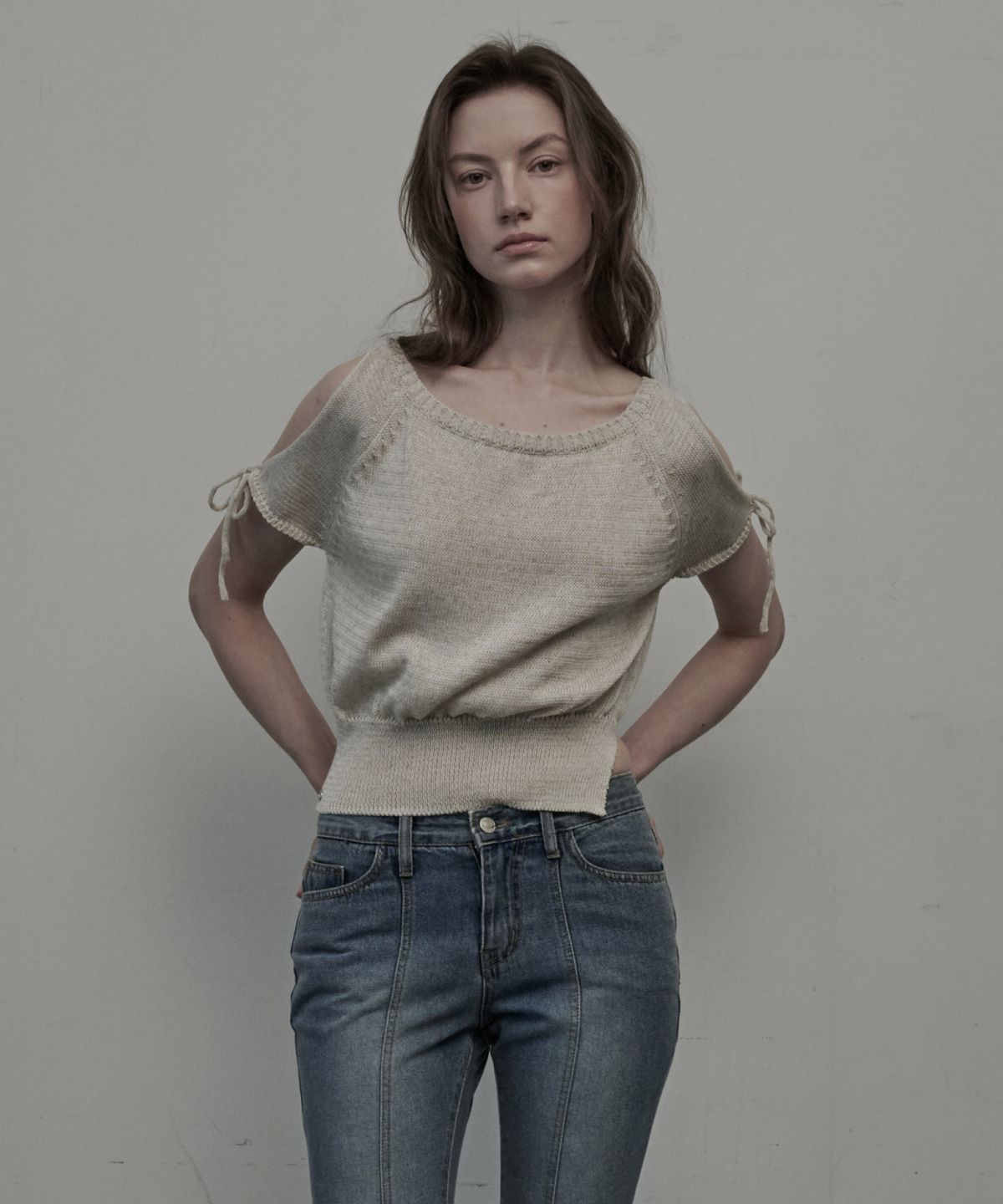 마우솔레움(MAU SOLEUM) Ribbon Grace Knit Top - Beige