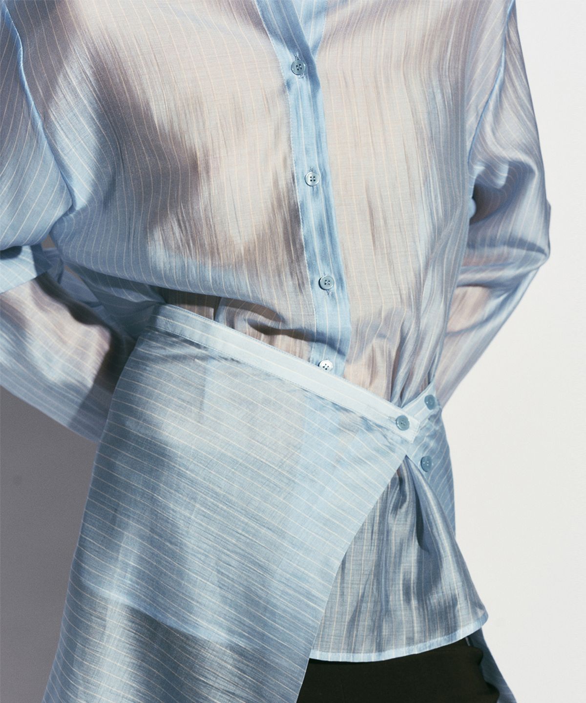 리이(RE RHEE) SHEER STRIPED LAYERED SHIRT