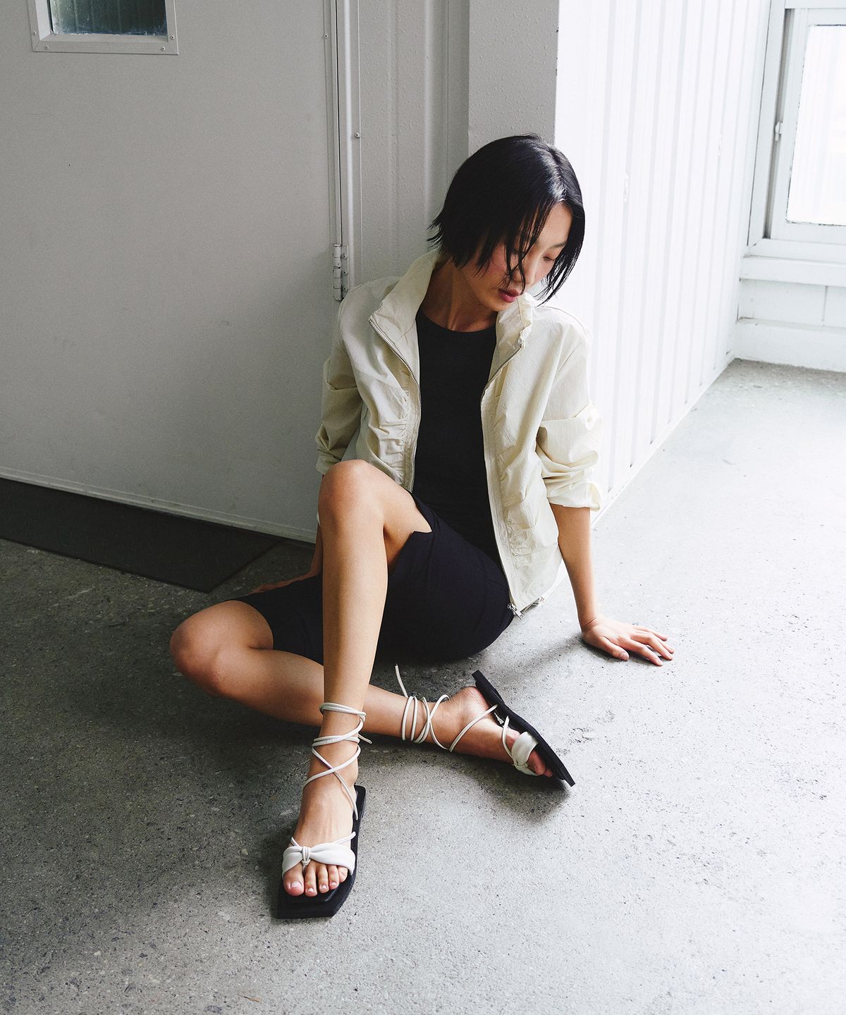 트윗비피(TWVP) Ruban Lace-up Sandal 루반레이스업플랫샌들 25S55(3colors)
