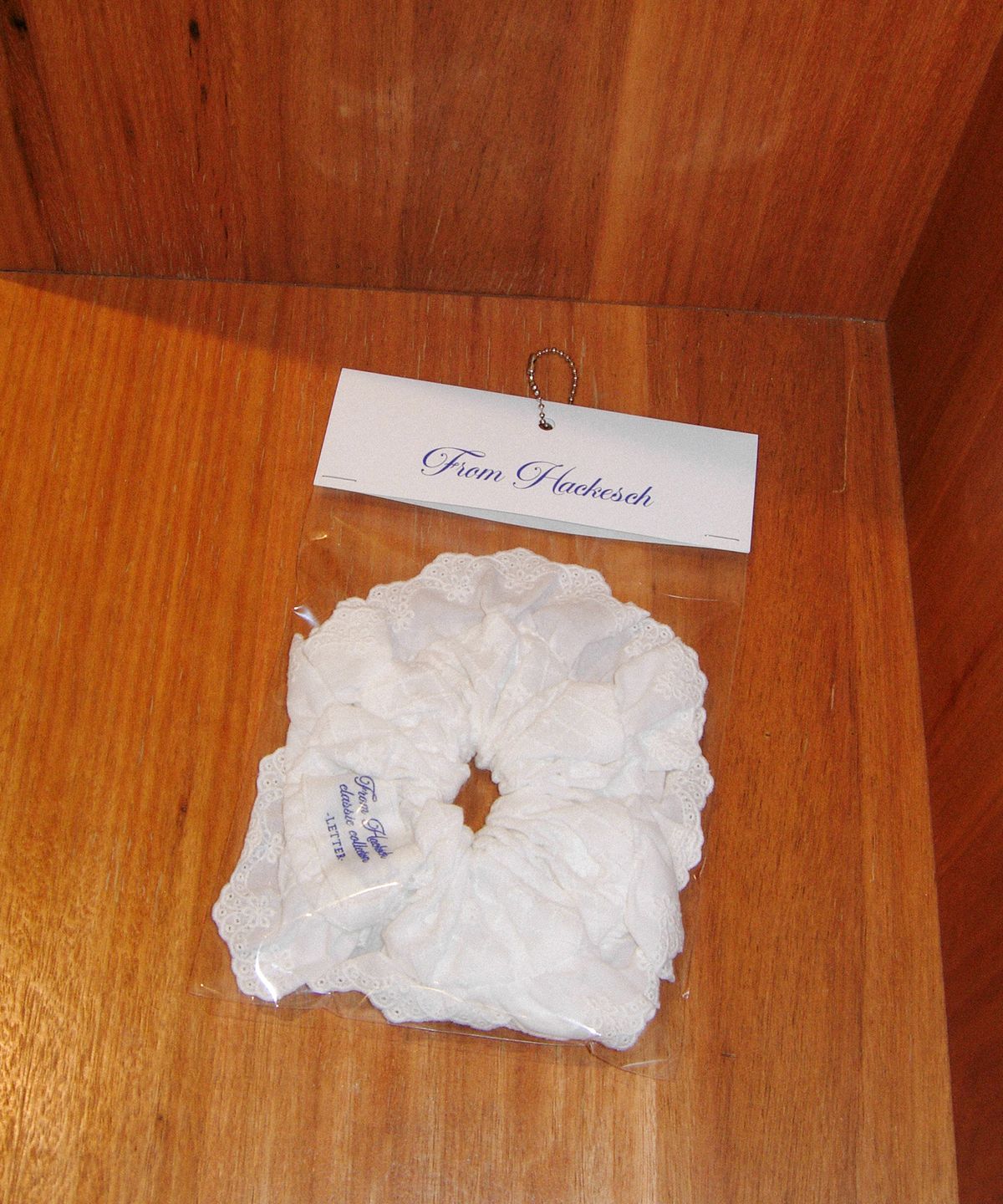 하케쉬(HACKESCH) Jasmin Scrunchie_White