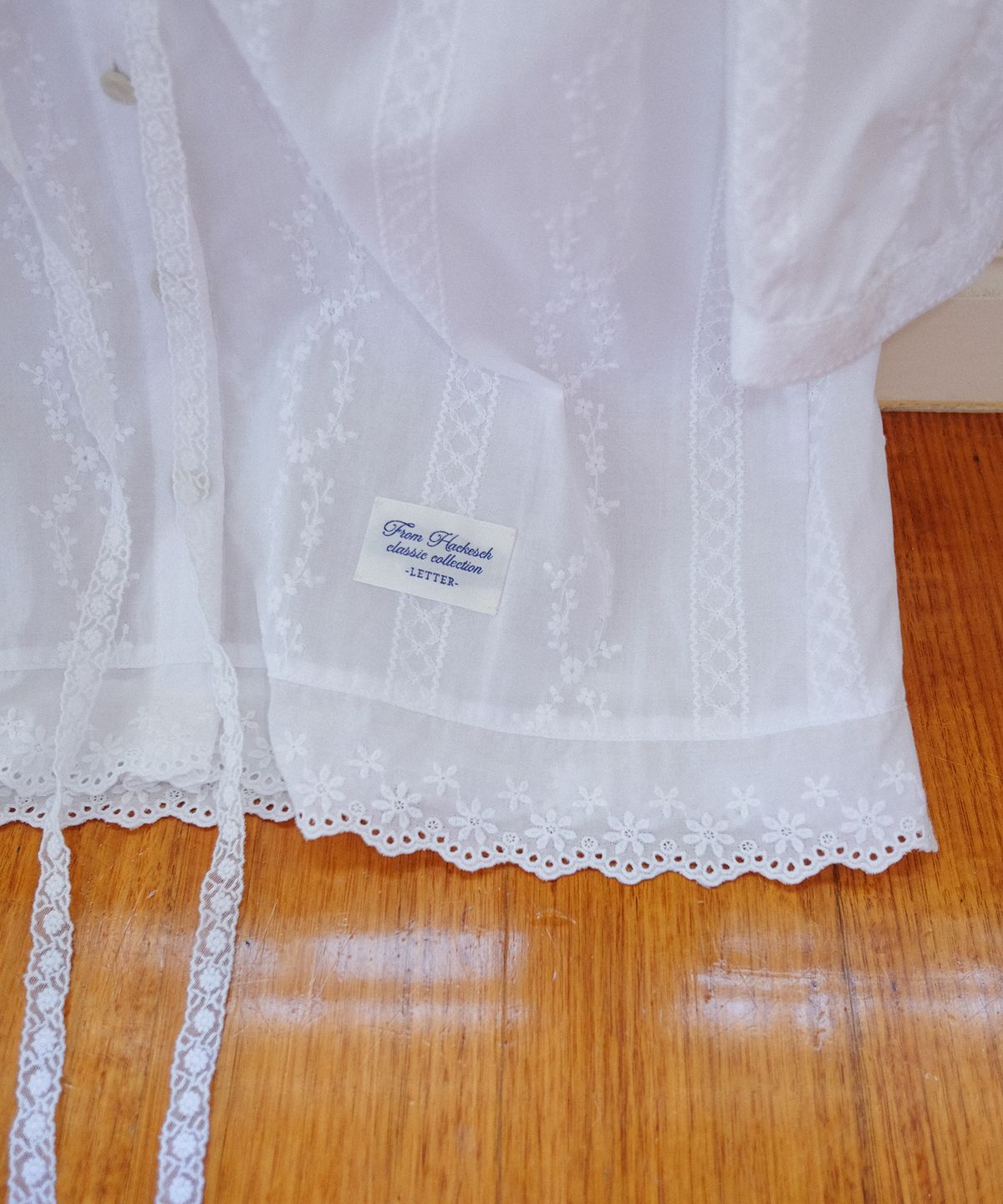 하케쉬(HACKESCH) Fontana Blouse_White