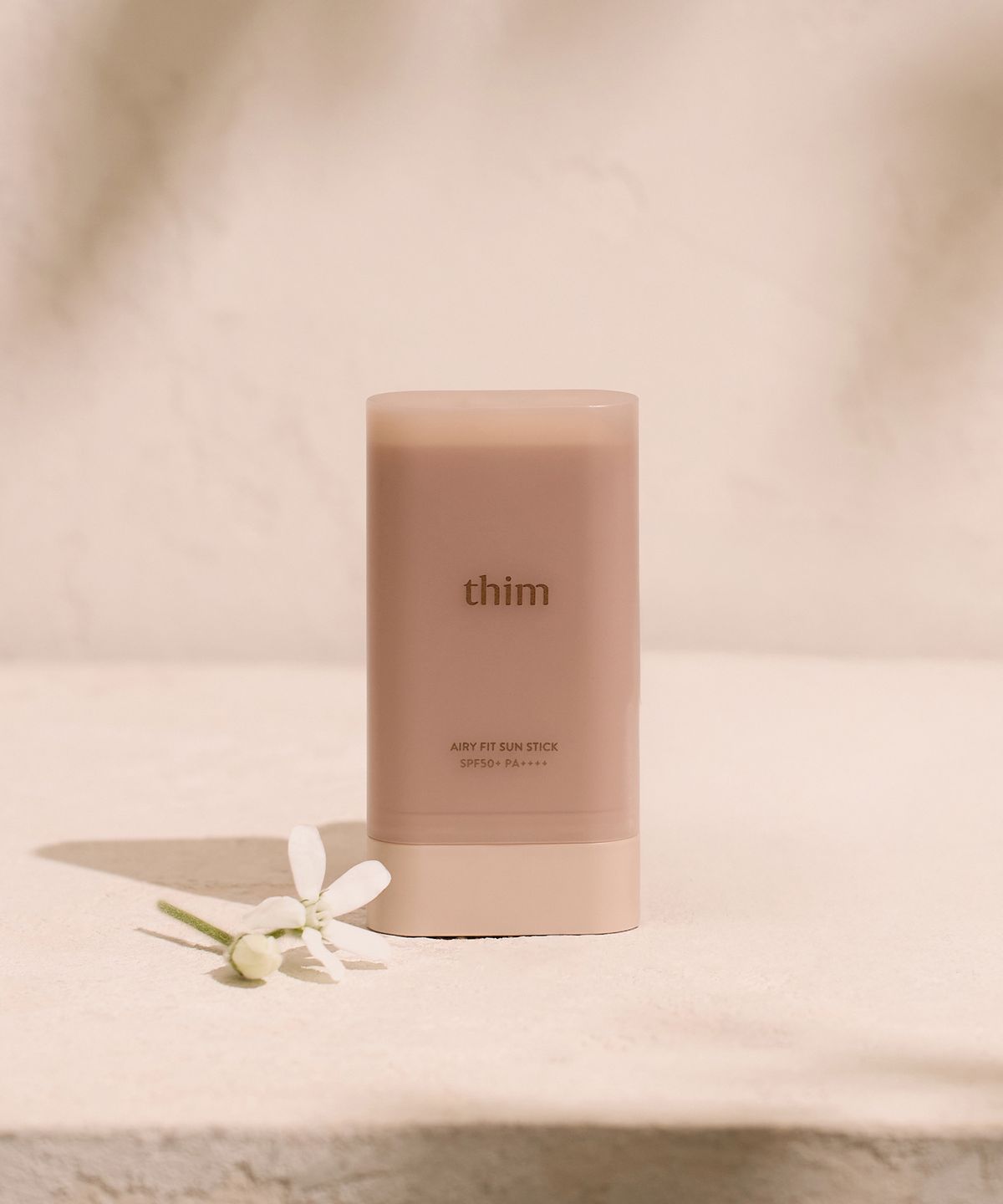 띰뷰티(THIM BEAUTY) 띰 에어리 핏 선스틱 20g (비건인증 / SPF50+ PA++++)