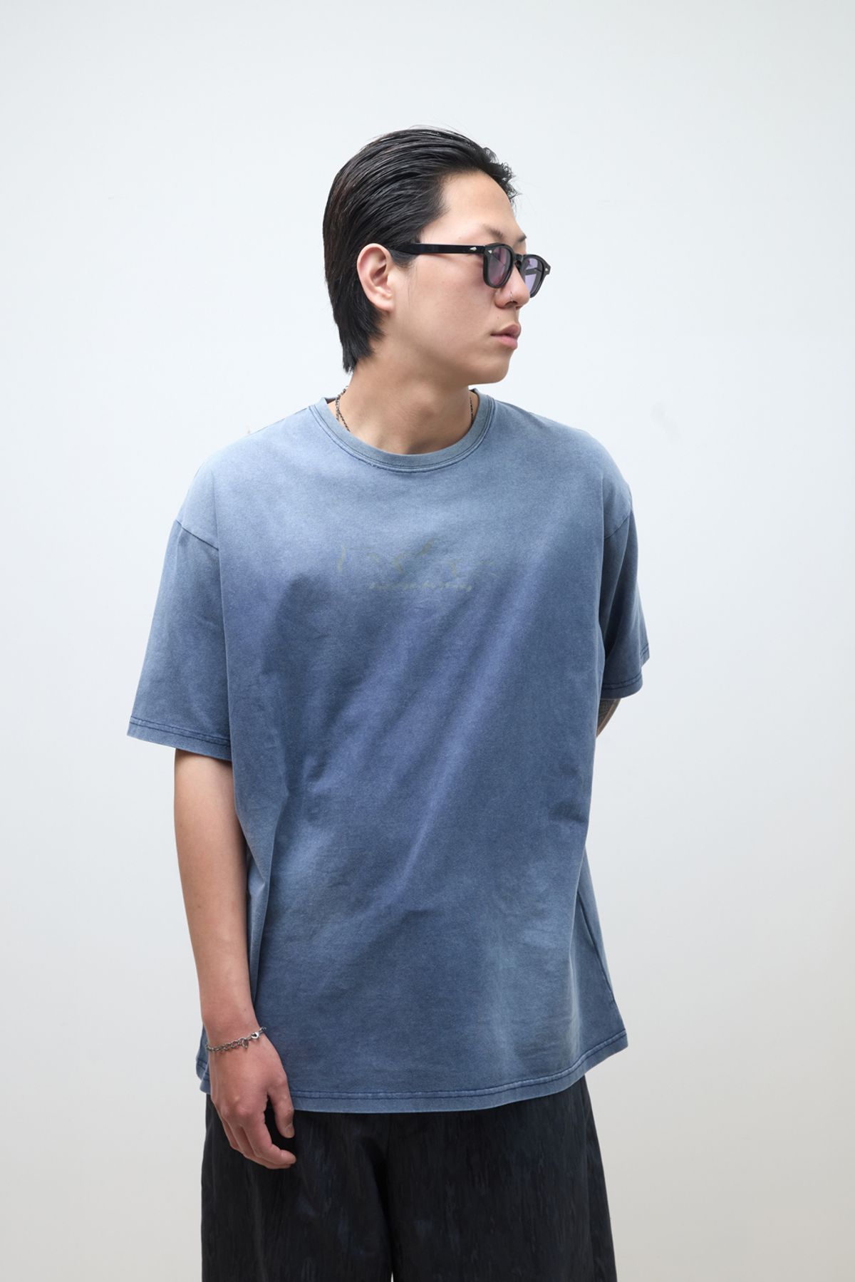 해칭룸(HATCHINGROOM) Room Tee Blue