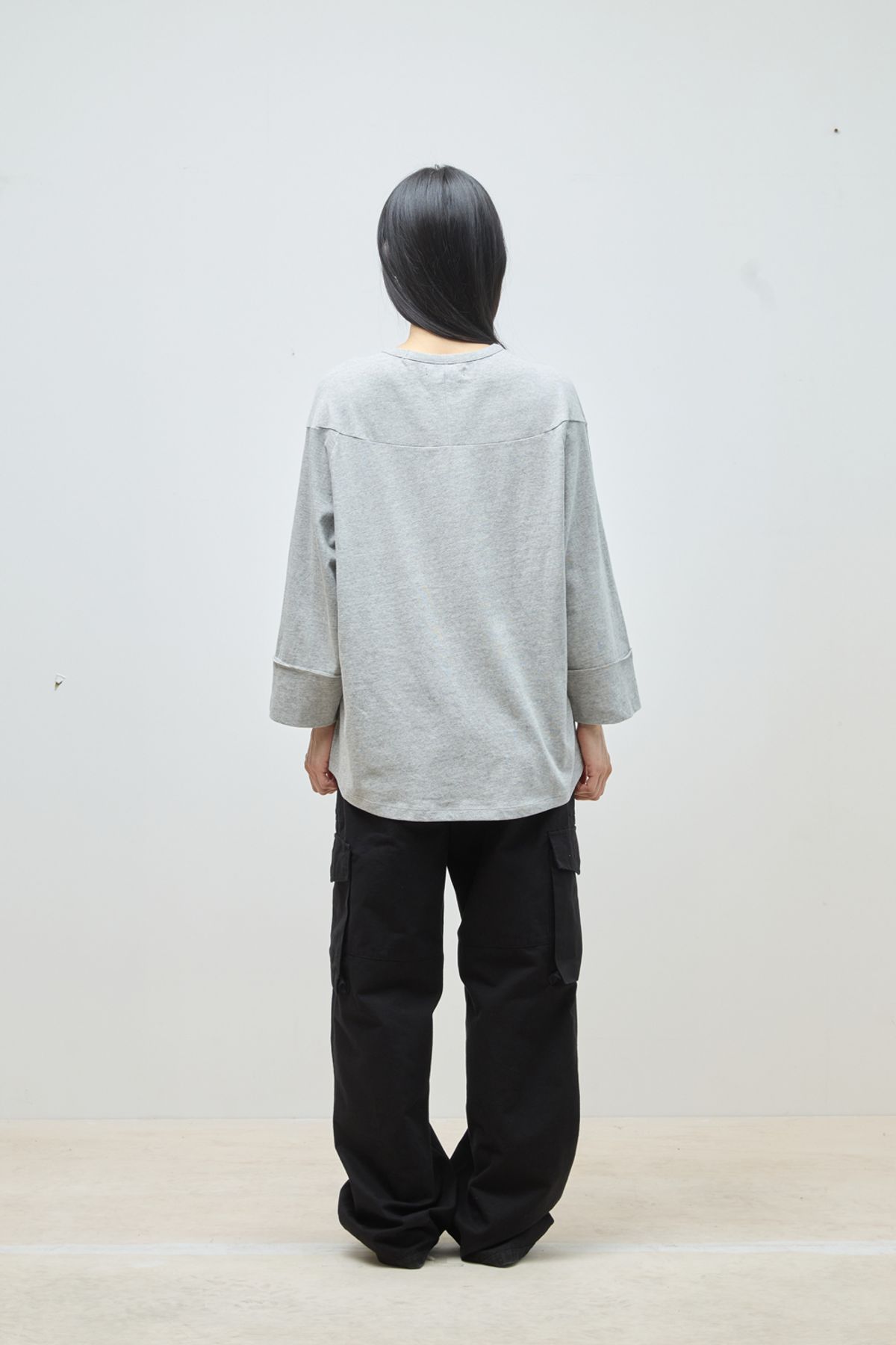 해칭룸(HATCHINGROOM) Seven Cut Tee M.Grey