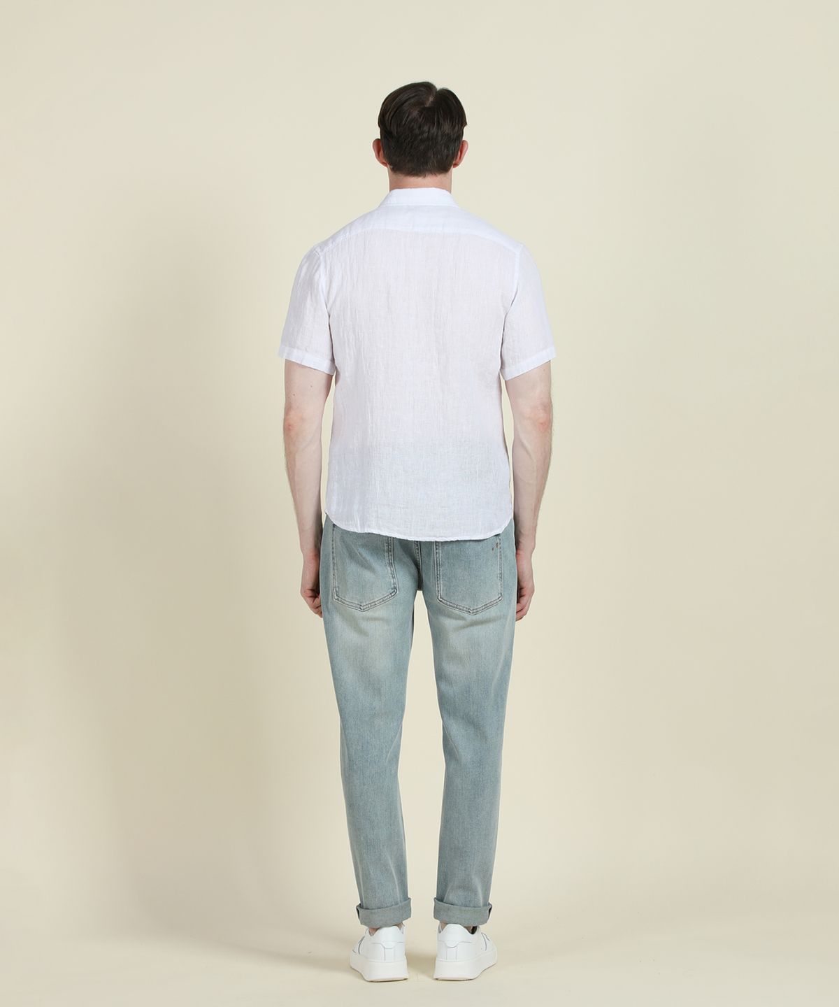 빠니깔레(PANICALE) 화이트 포켓 디테일 리넨 셔츠