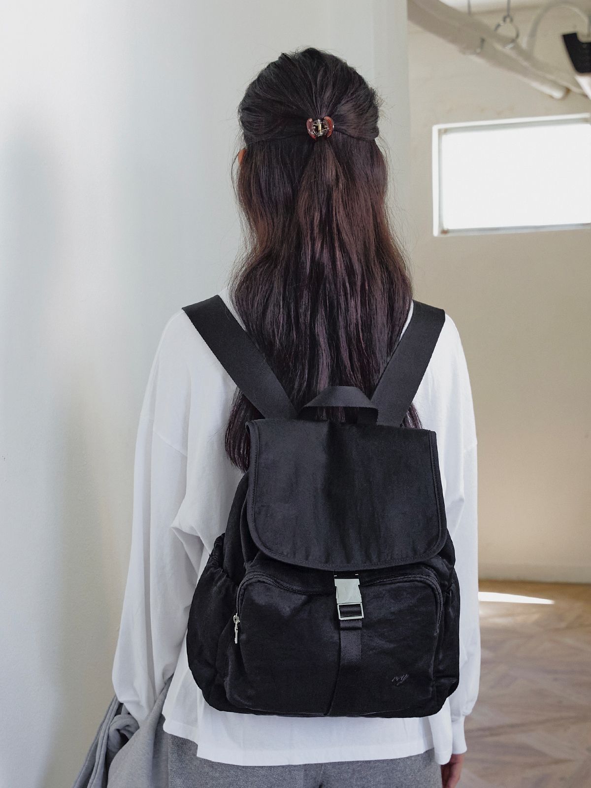 베이(VEY) Flap Backpack