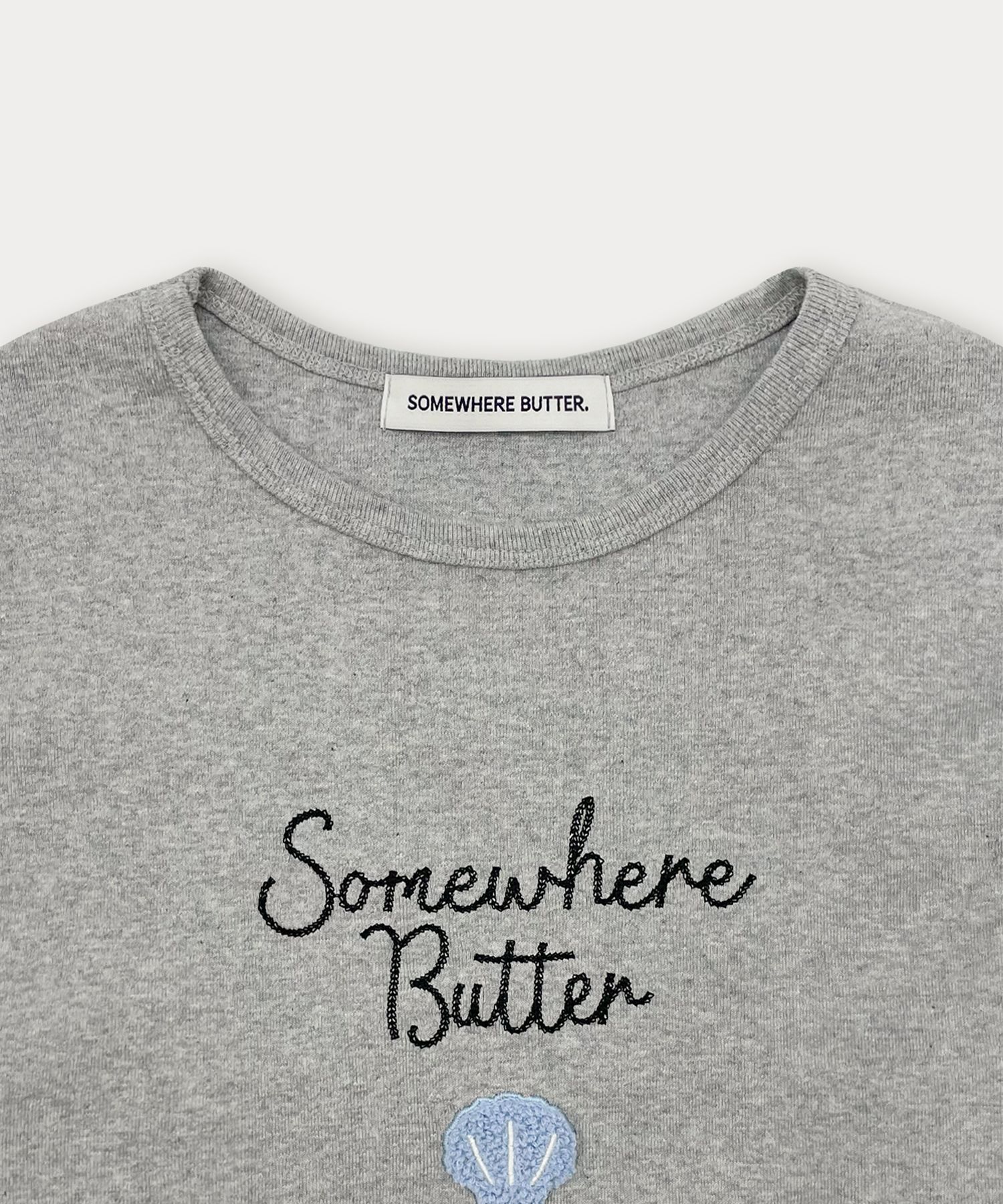[SOMEWHERE BUTTER]★25SS★韓国人気★Boucle Shell Logo Top MUSINSA公式 | SOMEWHEREBUTTER Boucle Shell Logo Top - Grey
