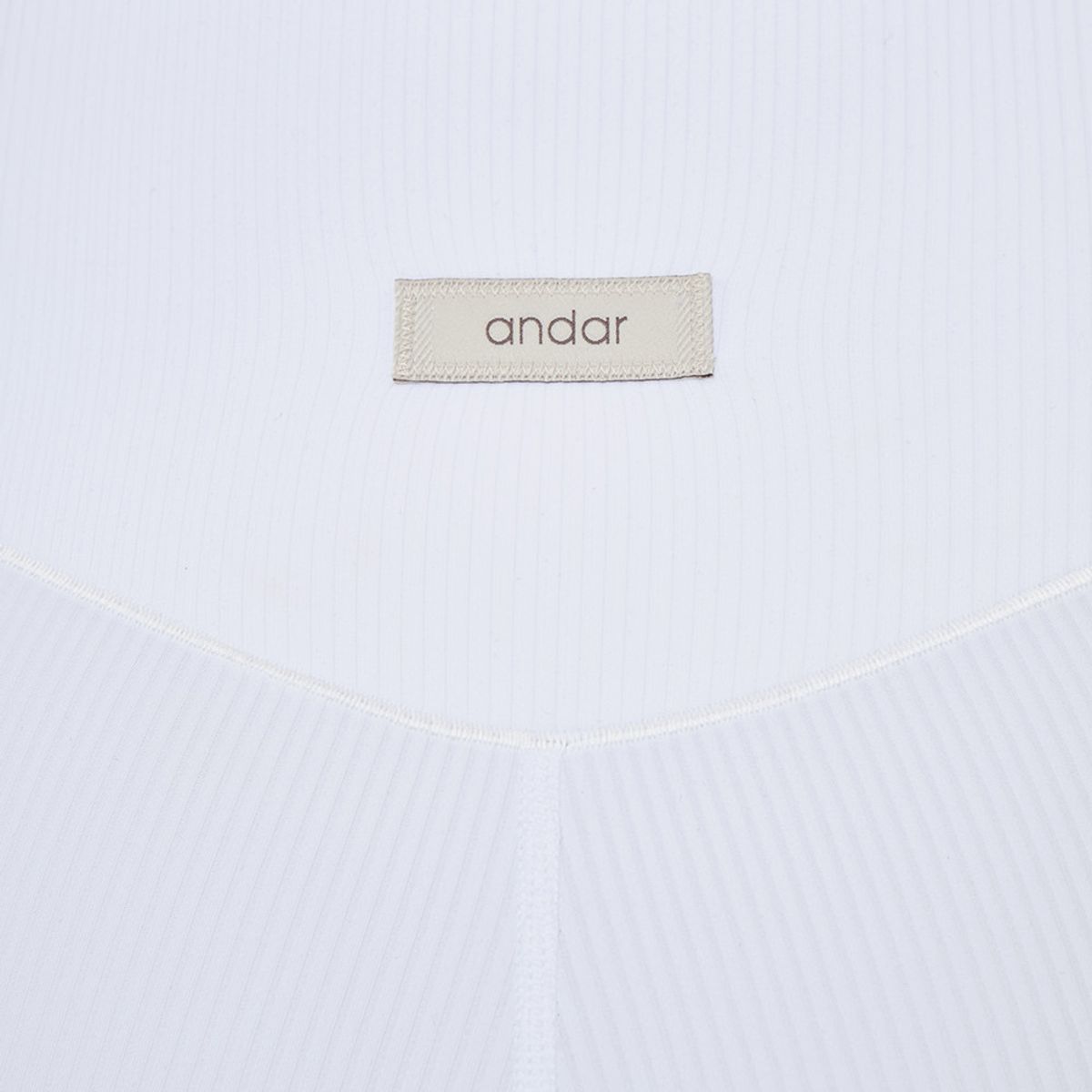 안다르(ANDAR) 에어리브드 4.5부 레깅스