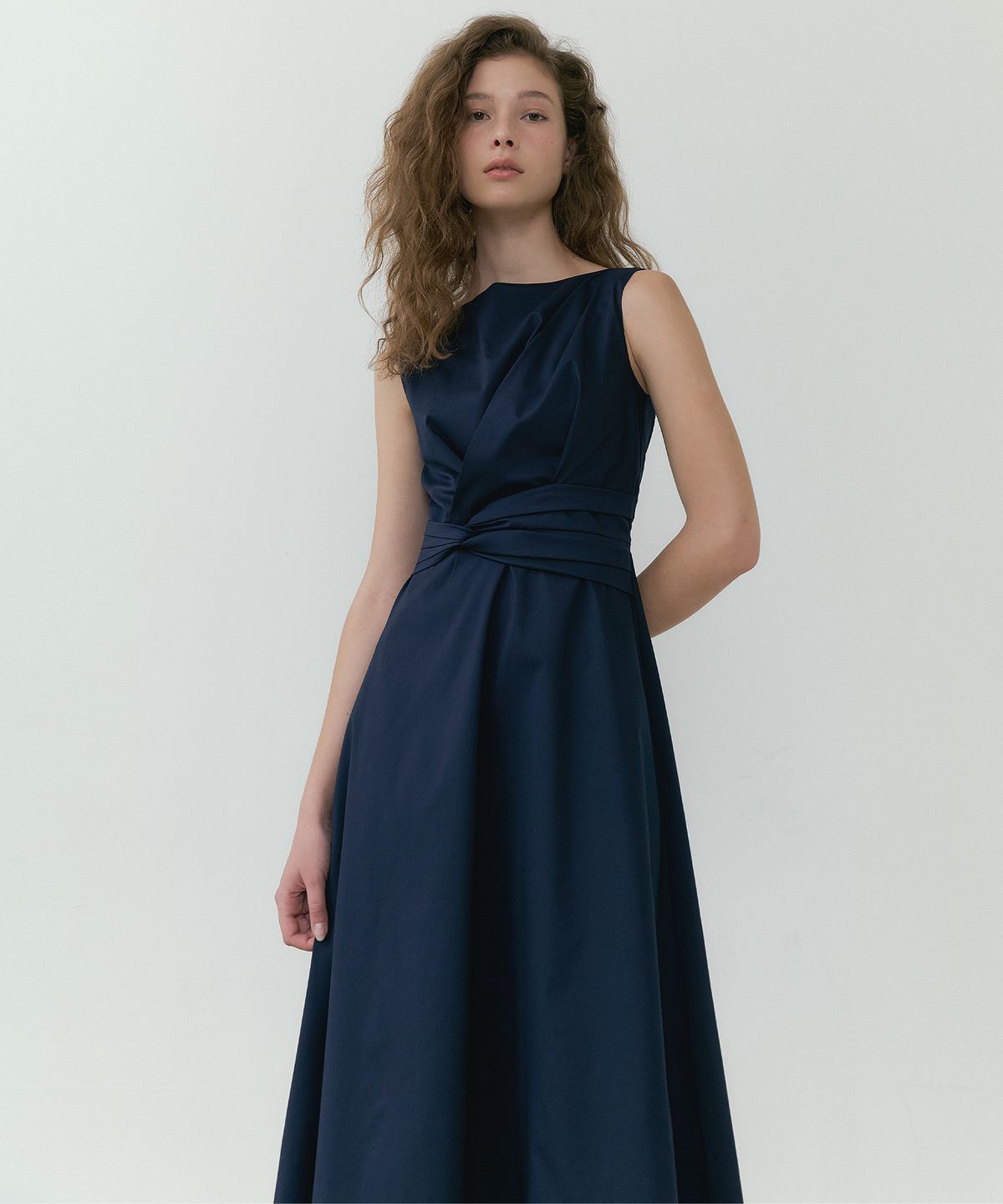 루시르주(LUCIR ZU) Waist-Twisted Sleeveless Dress (navy)