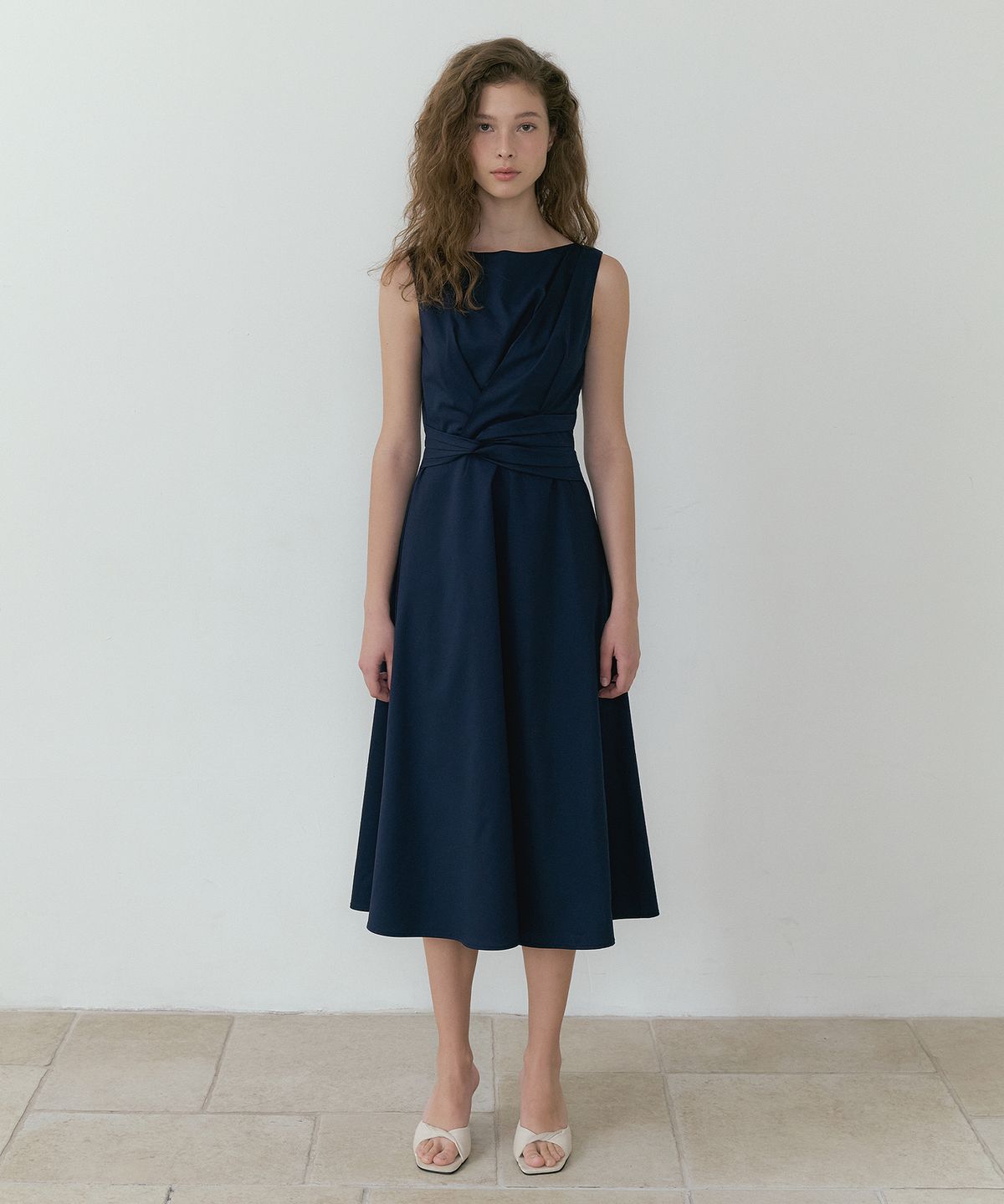 루시르주(LUCIR ZU) Waist-Twisted Sleeveless Dress (navy)