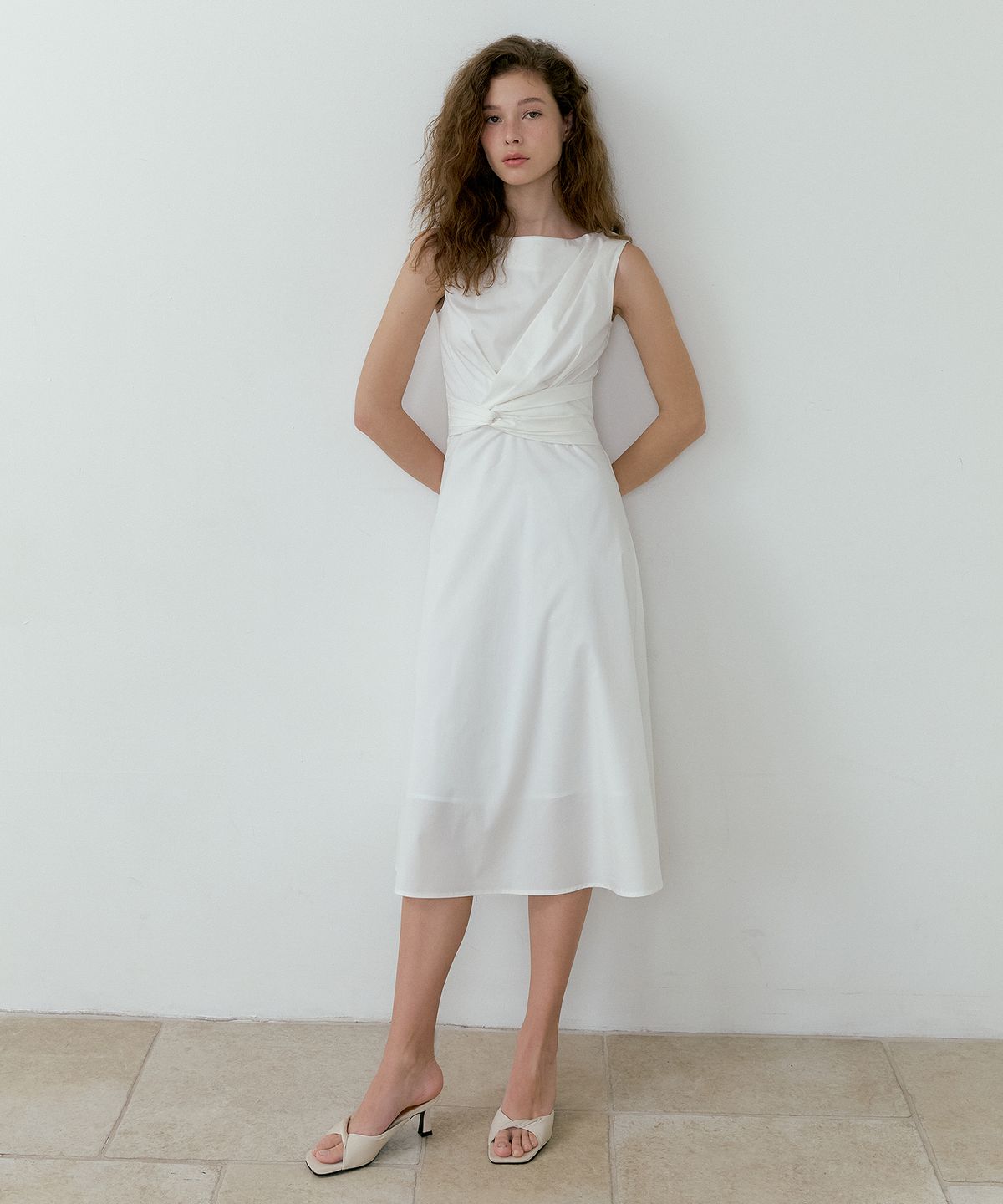 루시르주(LUCIR ZU) Waist-Twisted Sleeveless Dress (ivory)