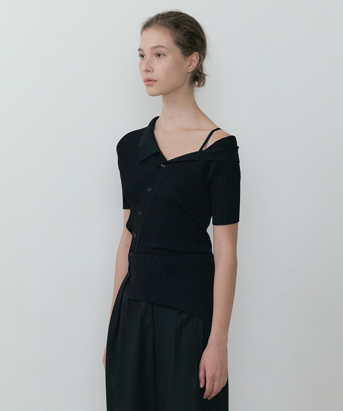 루시르주(LUCIR ZU) Diagonal Collar Knit (black)
