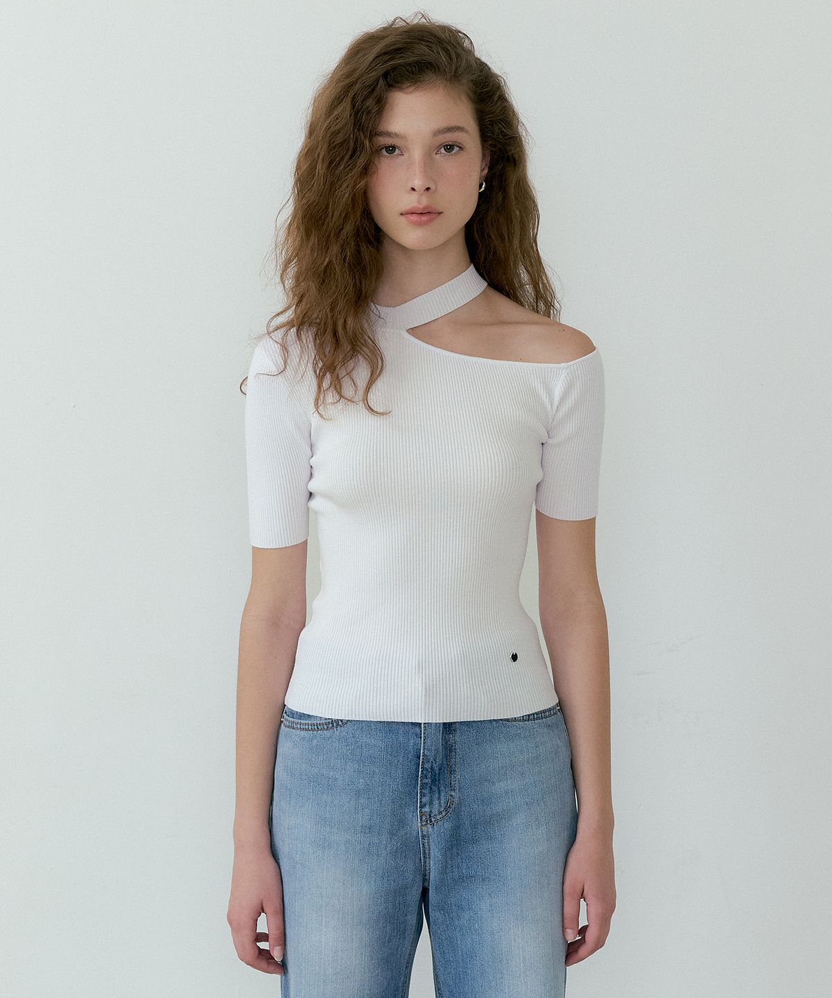 루시르주(LUCIR ZU) Cut off half-turtleneck Knit (ivory)