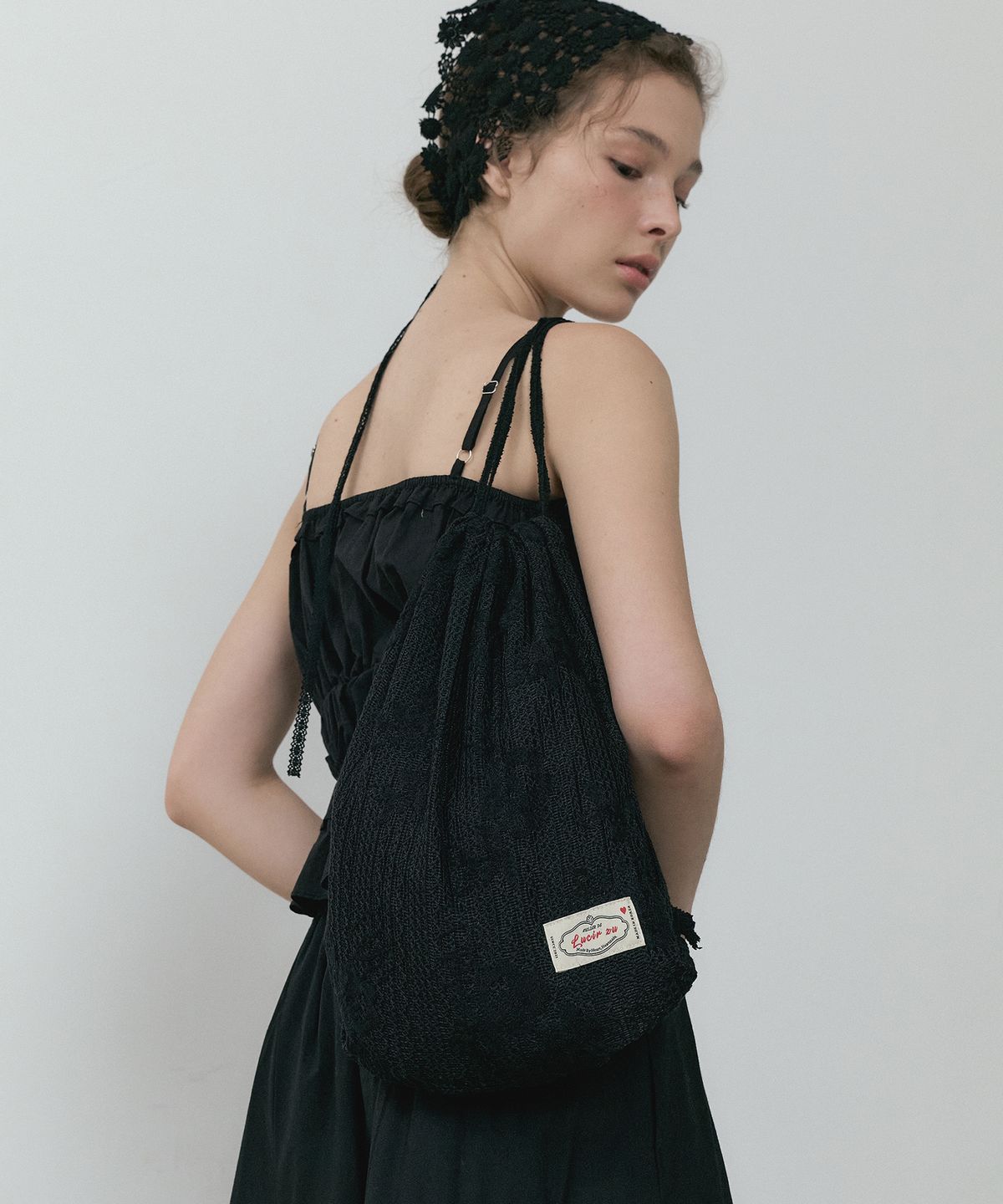 루시르주(LUCIR ZU) Wildflower Lace String Backpack (black)