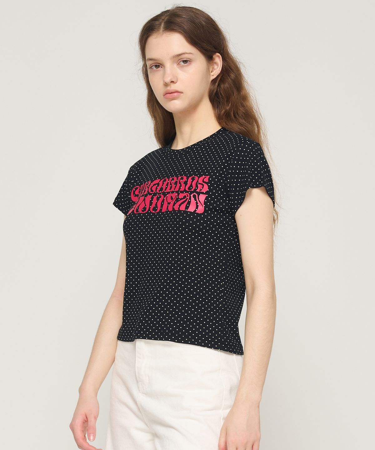 카고브로스 포 우먼(CARGOBROS FOR WOMAN) 도트 패턴 숏 반팔 티셔츠 (블랙)