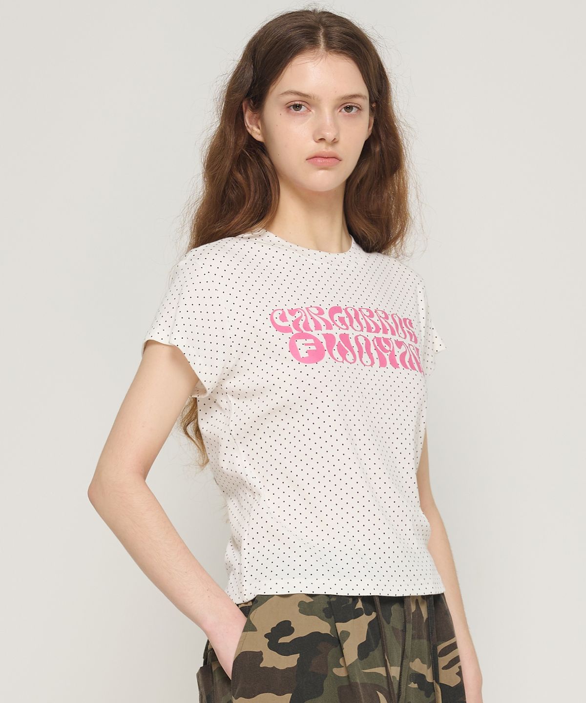 카고브로스 포 우먼(CARGOBROS FOR WOMAN) 도트 패턴 숏 반팔 티셔츠 (화이트)
