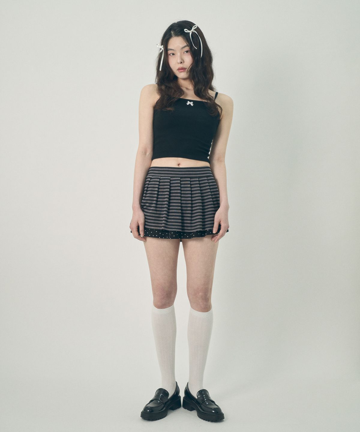 미헤브(MIHEV) 리본 슬리브리스 탑 블랙