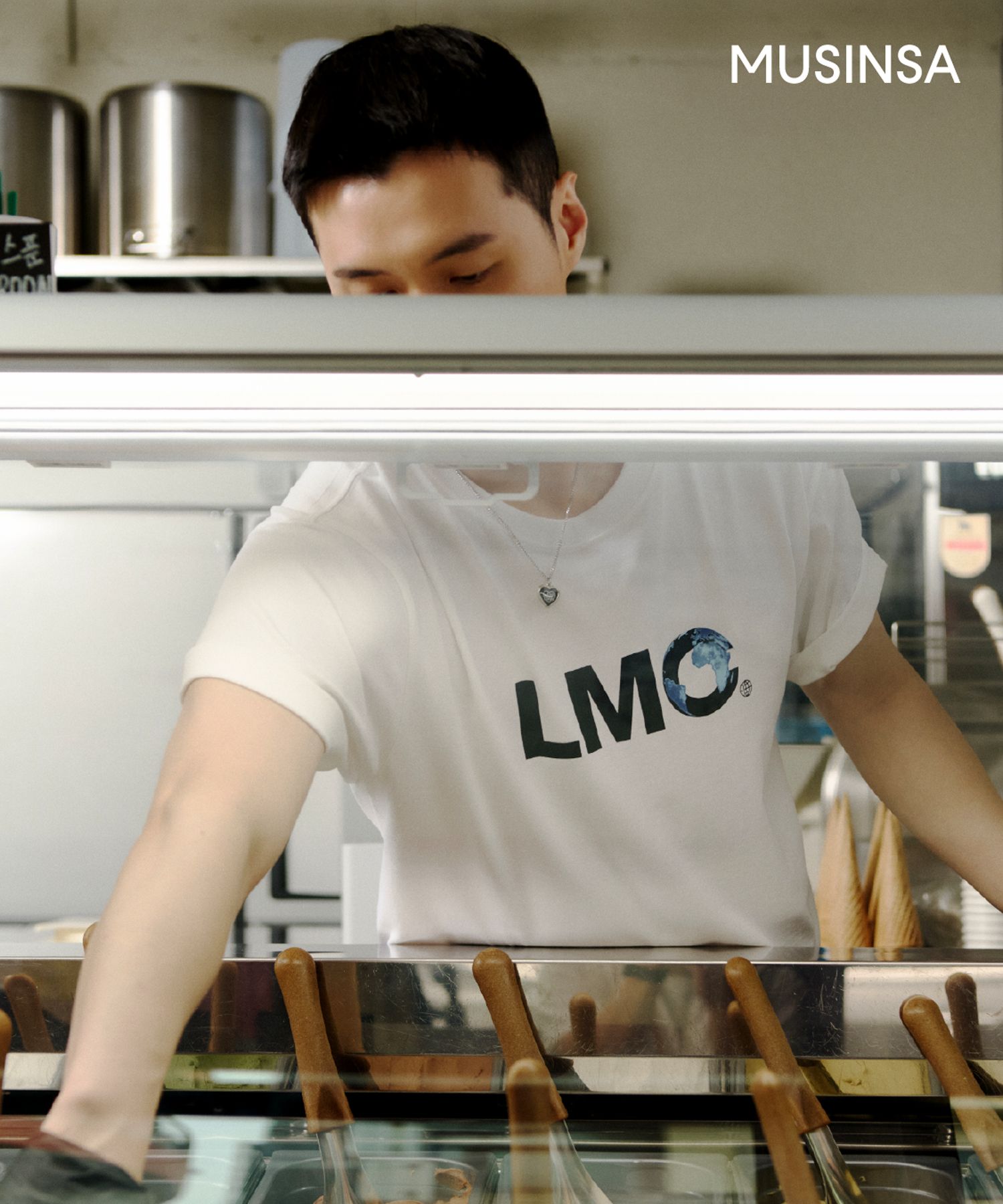 【LMC】 EARTH LOGO RECYCLE TEE ‐BLACK LMC. | LMC. ENVIRONMENT DAY🌏 - EARTH LOGO RECYCLE TEE