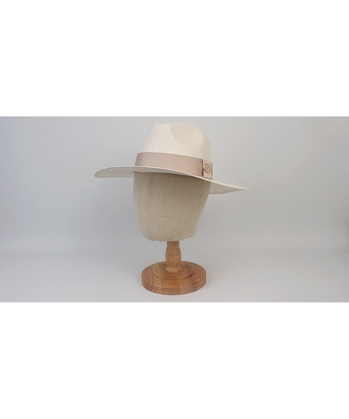 유니버셜 케미스트리(UNIVERSAL CHEMISTRY) Summer Ivory Line White Long Fedora 여름페도라