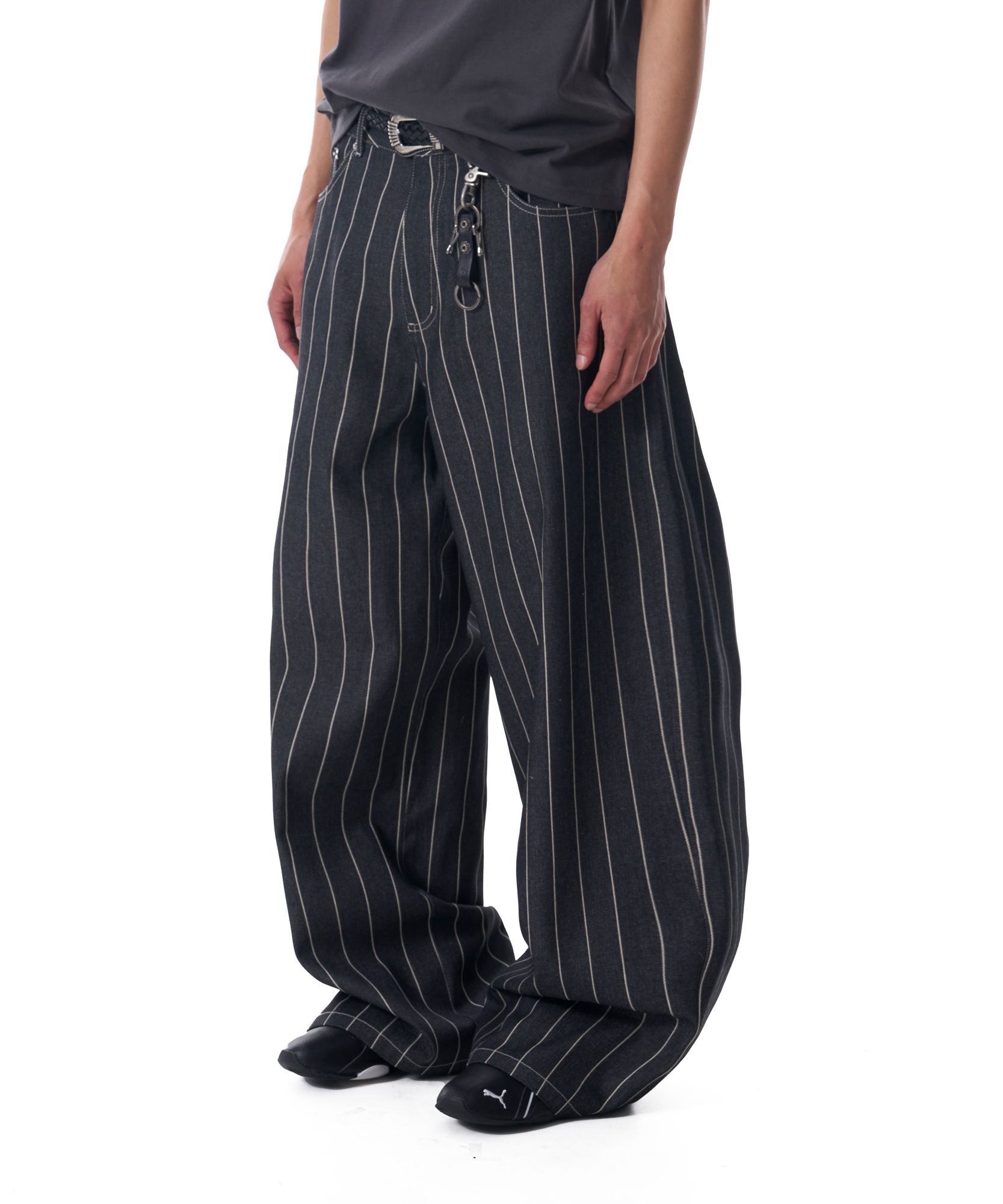 MUSINSA | AAKAM Striped Cinch Back Denim Pants (Black)