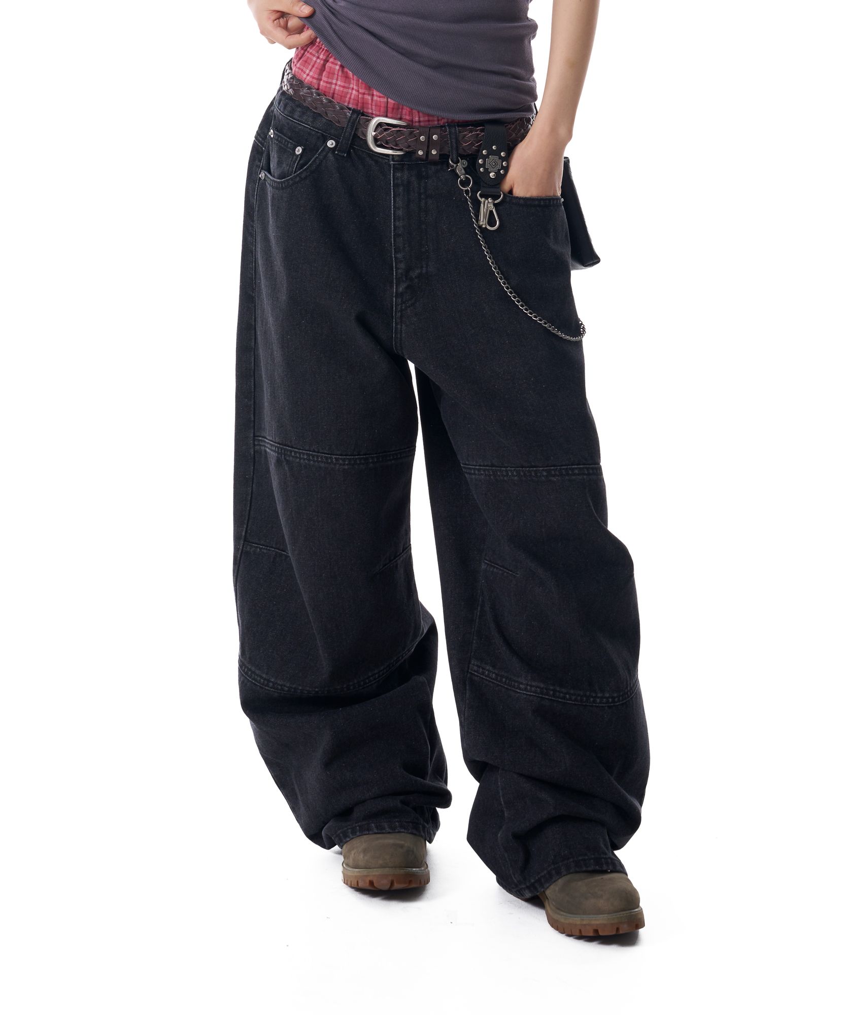 MUSINSA公式 | AAKAM Knee Incision Washed Denim Pants (Black)