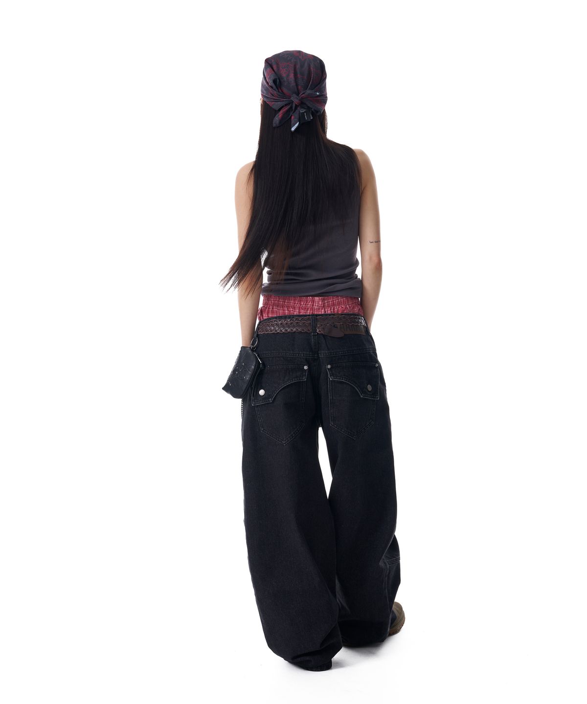 아캄(AAKAM) Knee Incision Washed Denim Pants (Black)
