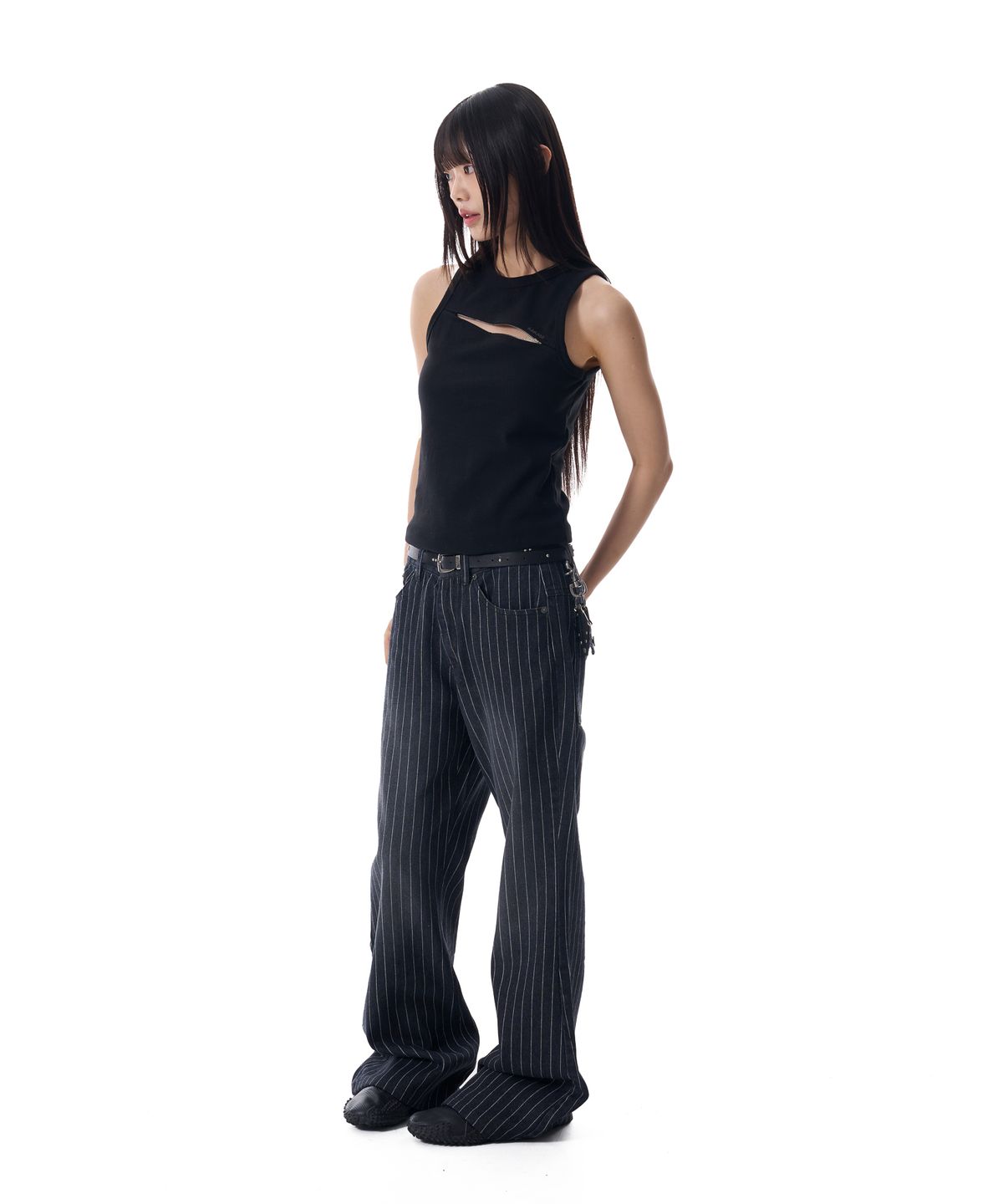 아캄(AAKAM) Striped Flare Denim Pants (Black)