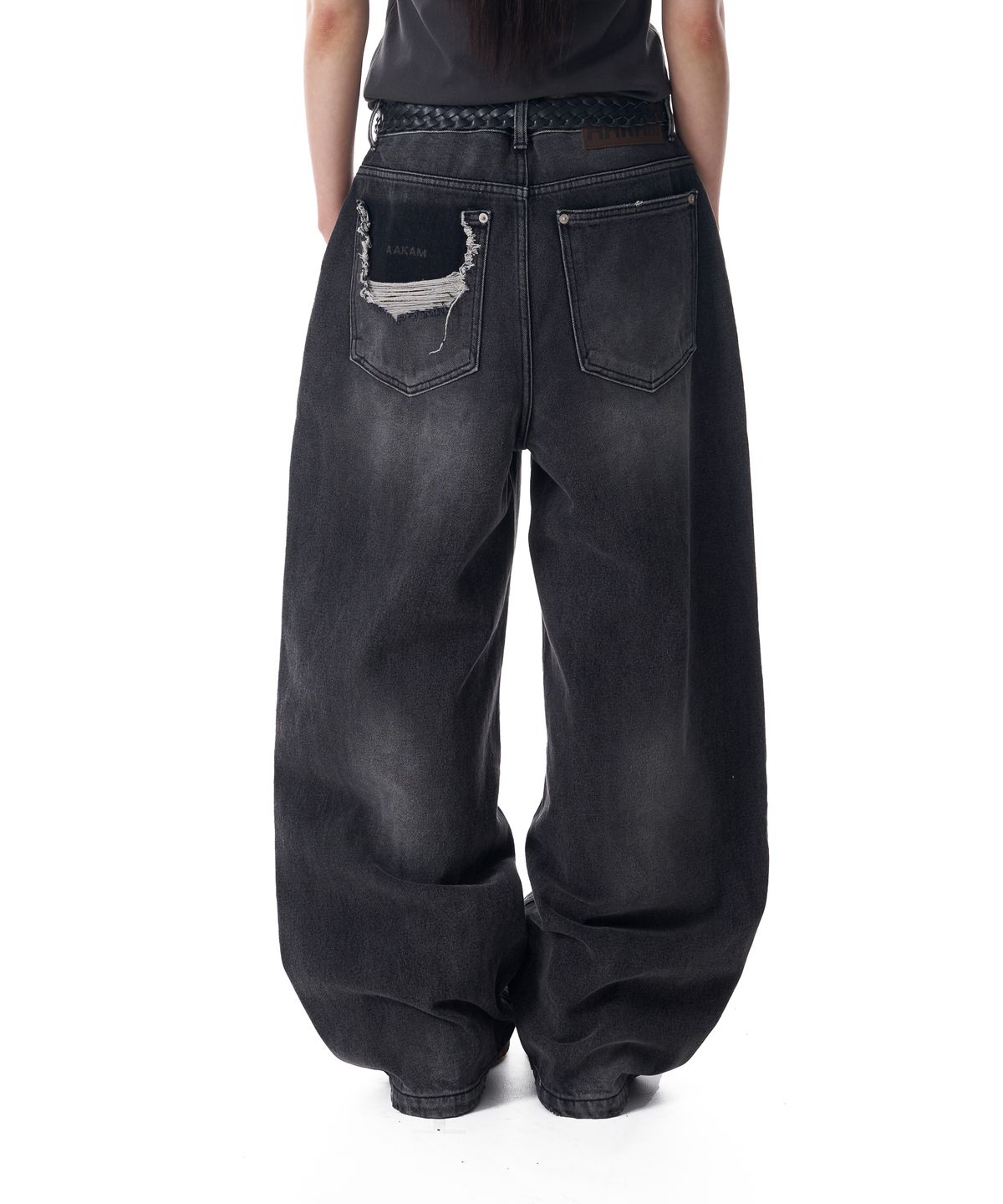아캄(AAKAM) Distressed Pocket Denim Pants (Black)