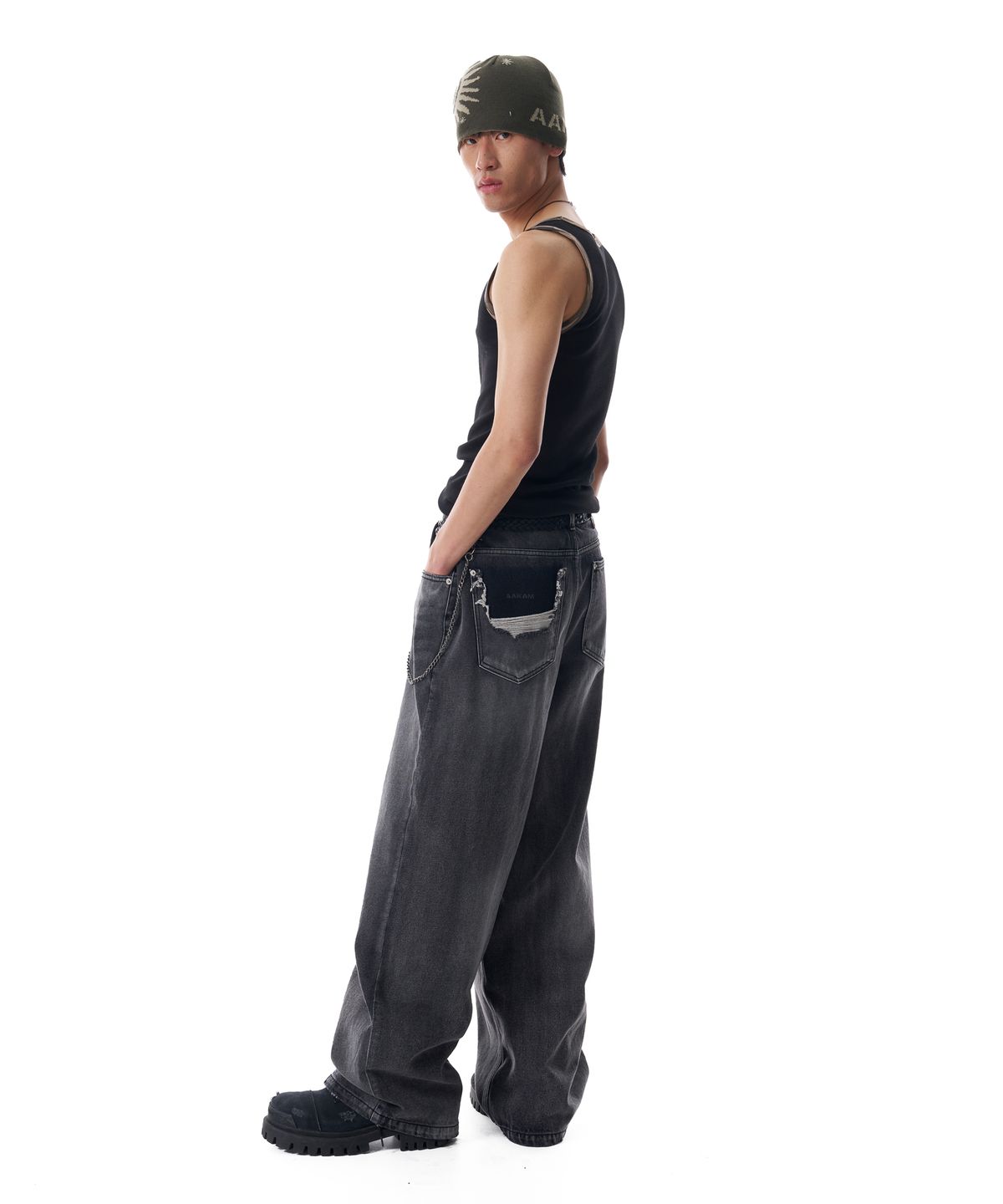 아캄(AAKAM) Distressed Pocket Denim Pants (Black)