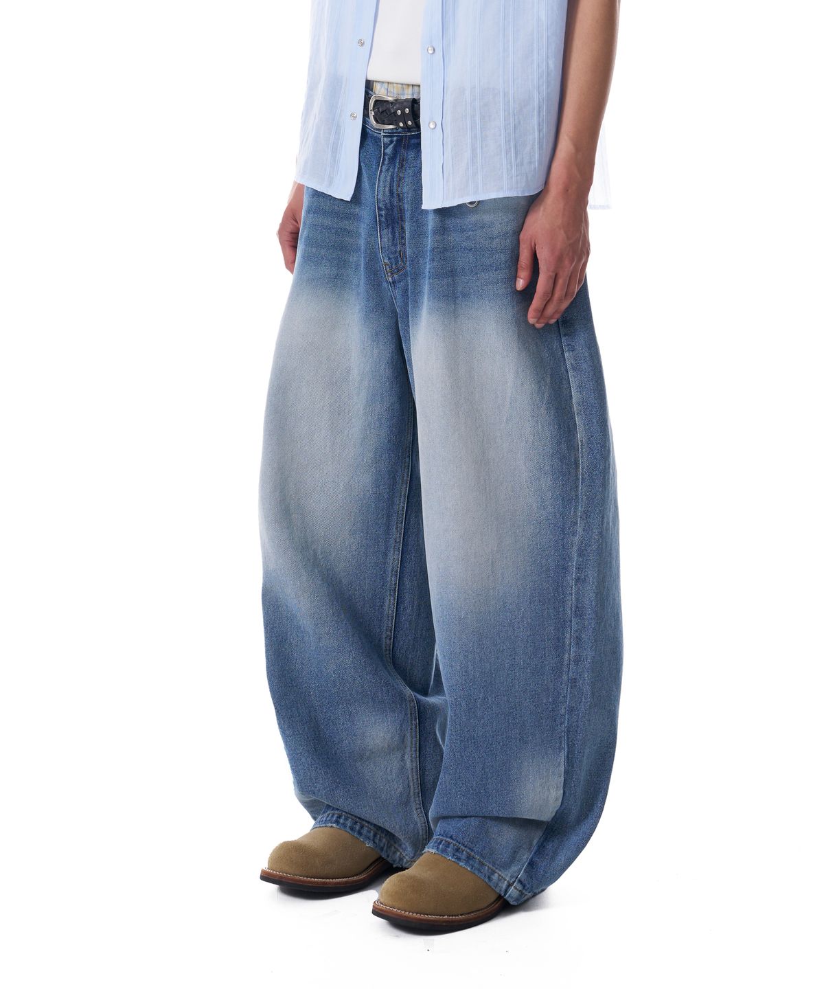 아캄(AAKAM) Distressed Pocket Denim Pants (Blue)