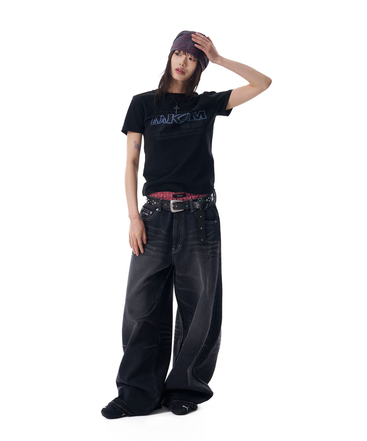 아캄(AAKAM) 2-Lined Eyelet Washed Denim Pants (Black)