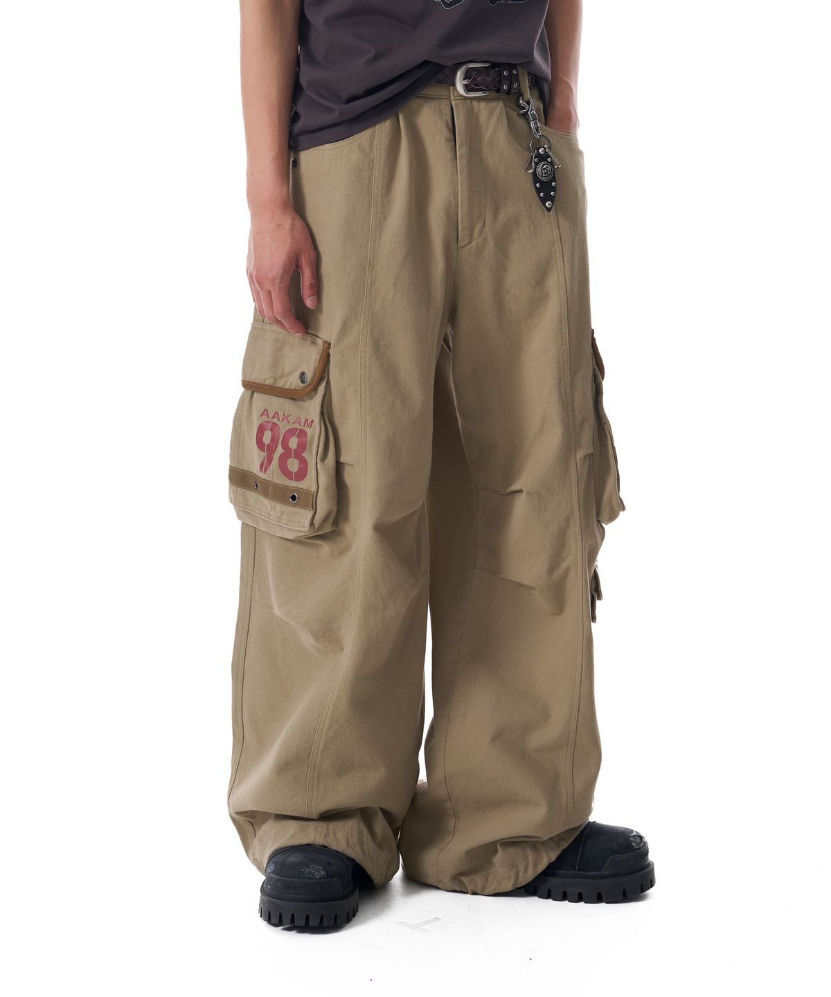아캄(AAKAM) 98 Knee Pin-Tuck Contrast Cargo Pants (Beige)