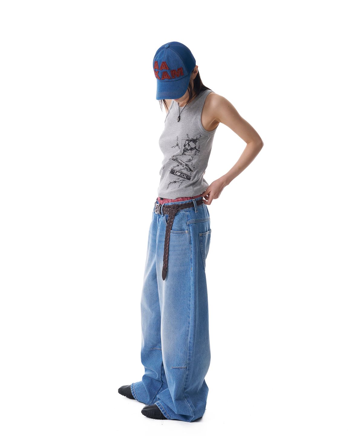 아캄(AAKAM) Thorn Patch Sleeveless (Gray)
