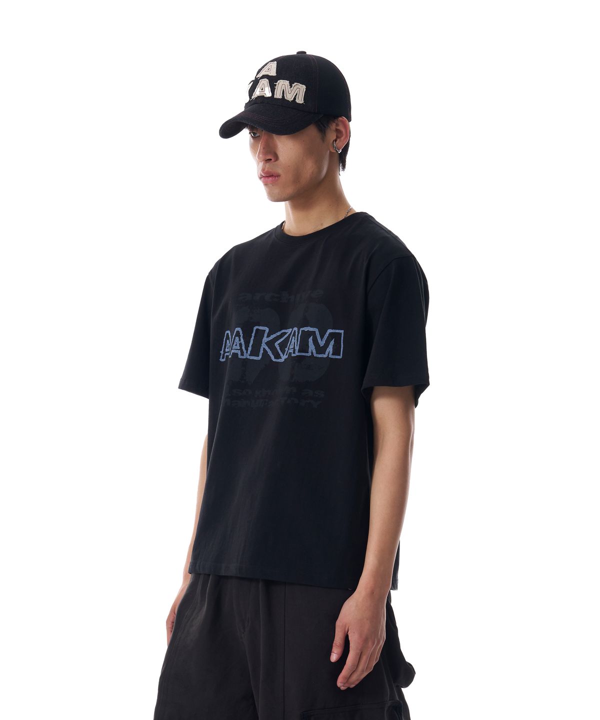 아캄(AAKAM) Painted 98 Half Top (Black)