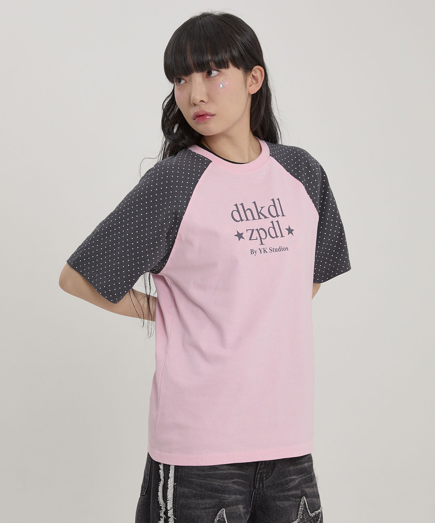 ★WAIKEI★ Dot Raglan Short Sleeve T-shirt White YKBE02TS04- MUSINSA | WAI KEI Dot Raglan Short Sleeve T-shirt Pink