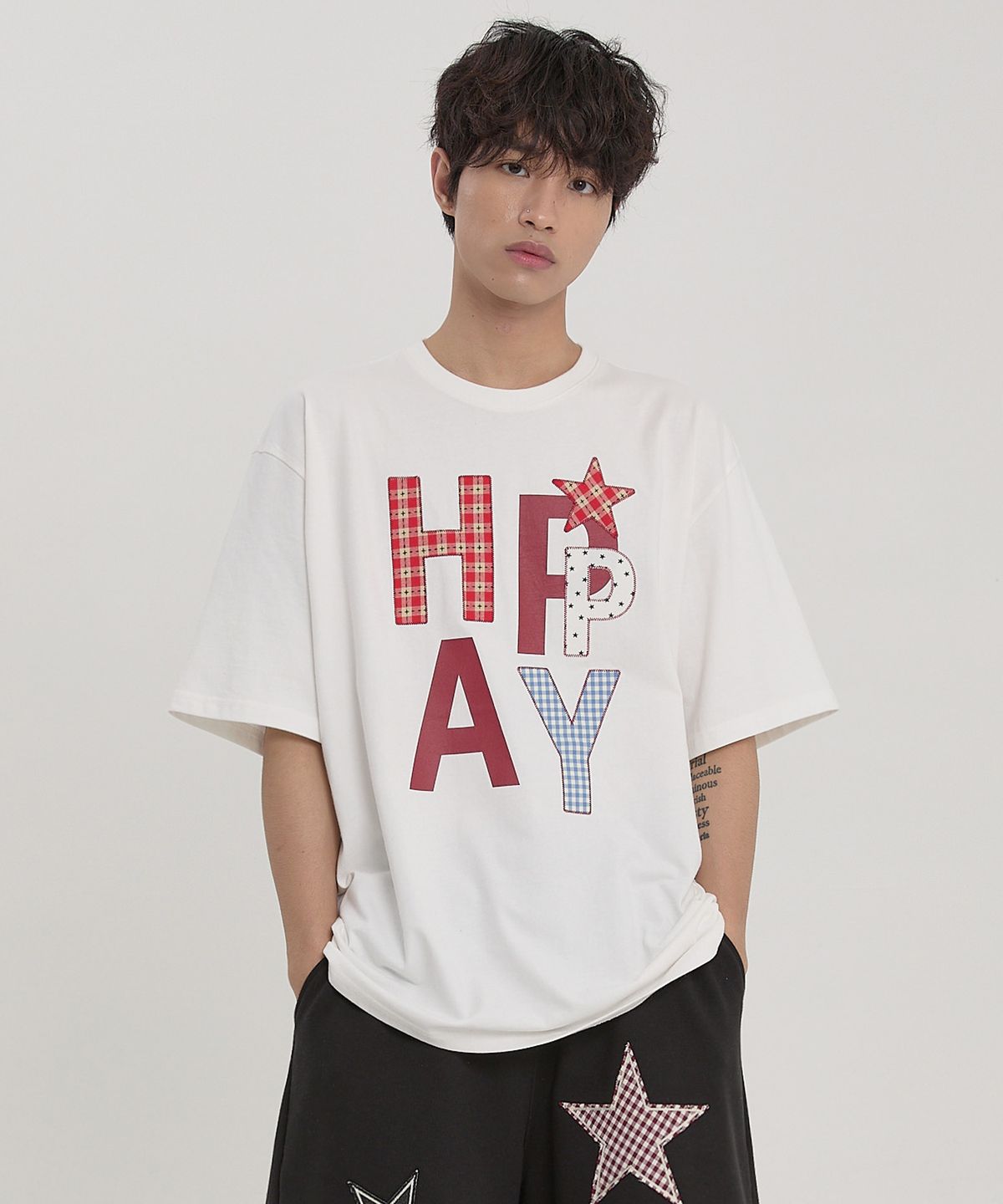 와이케이(WAIKEI) HAPPY 패치워크 반팔티셔츠 화이트