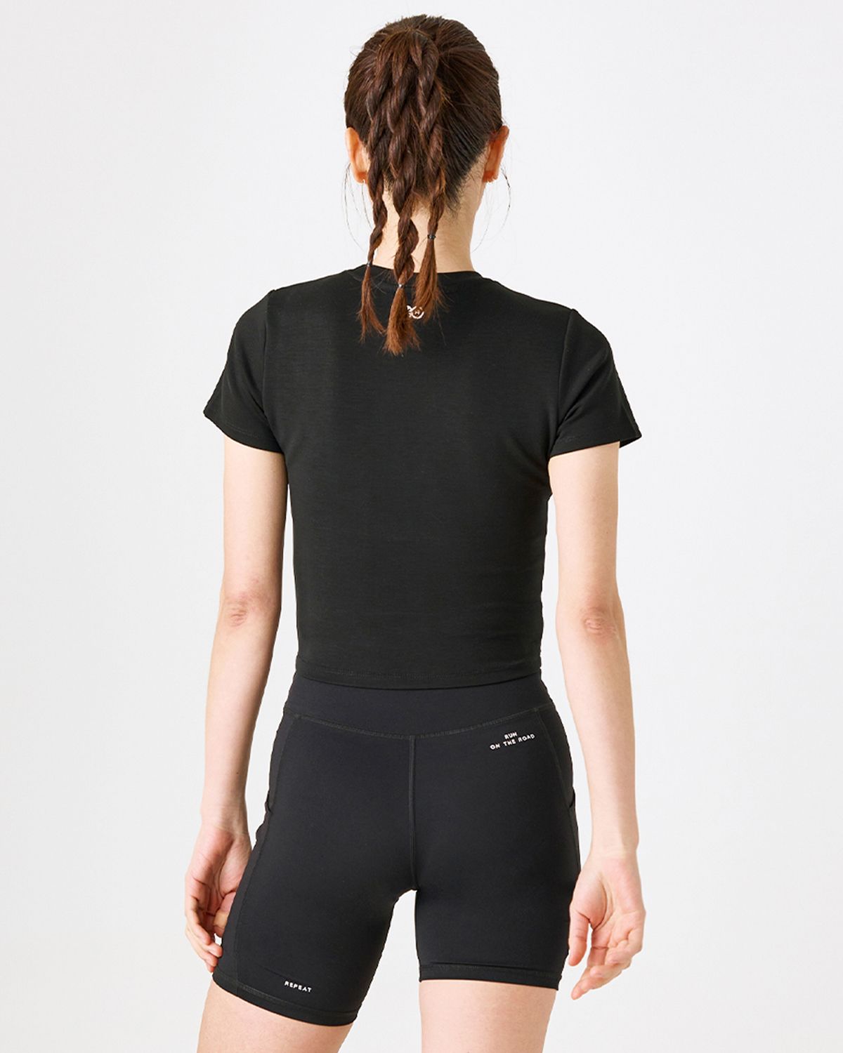리액티파이(REACTIFY) Womens Push Cropped T-Shirt Black