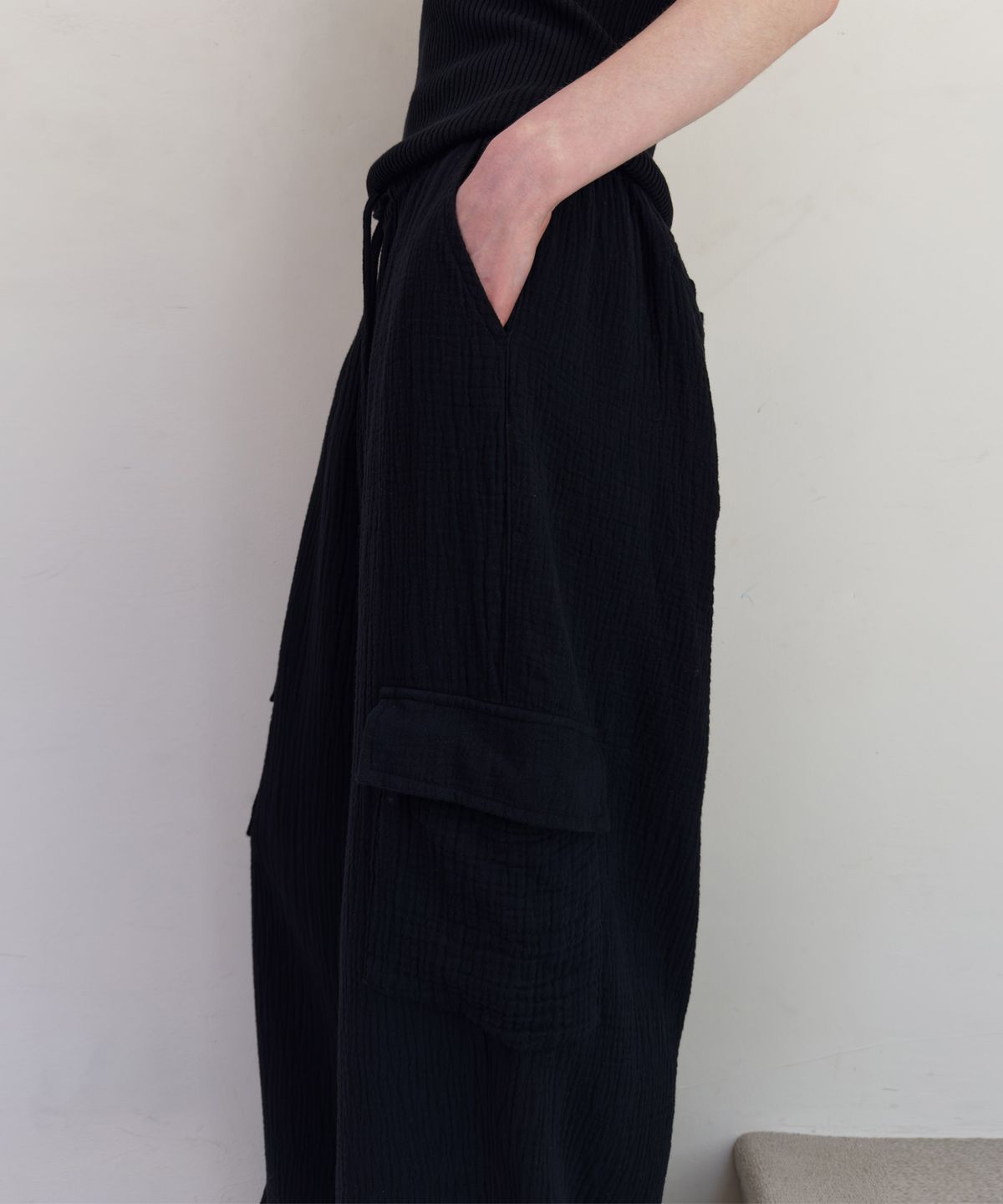다이애그널(DIAGONAL) CRINKLE CARGO PANTS (black)