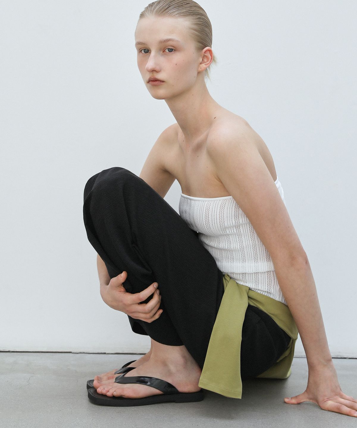 에퓨레(EPURE) TOVE Flat Slides (2color)