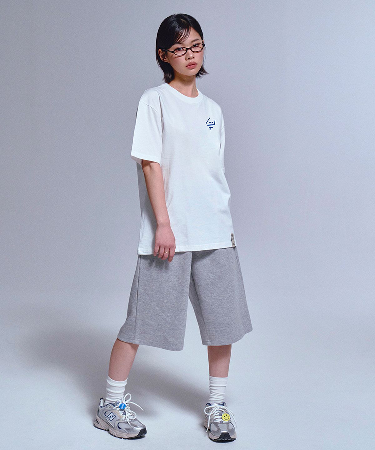 그레이버(GRAVER) [UNISEX]싸인 블루 레터링 백로고 반팔티_3color