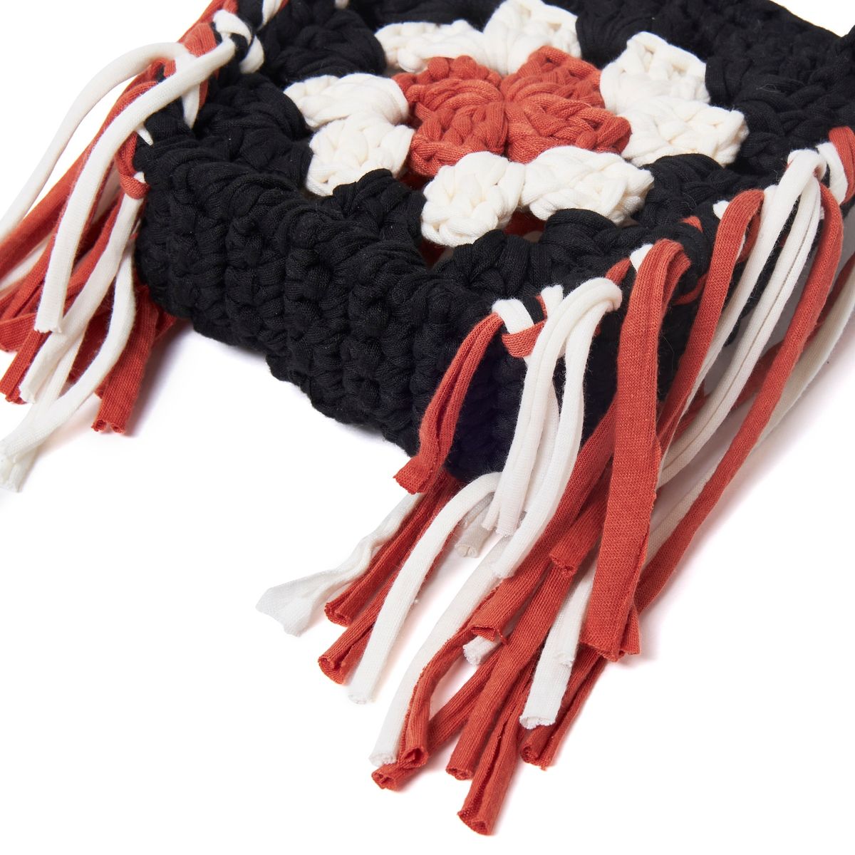 가먼츠팹(GARMENTS FAB) Crochet Tassel Mini Bag (BLACK)